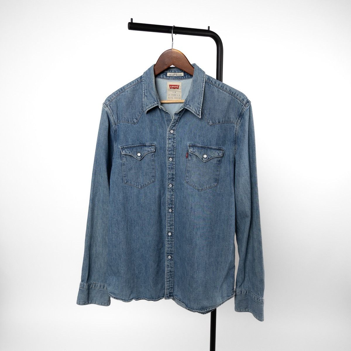 Levi's Levis Men Denim Jean Shirt Blue Slim Fit Western Snap Button Size US L / EU 52-54 / 3 - 1 Thumbnail