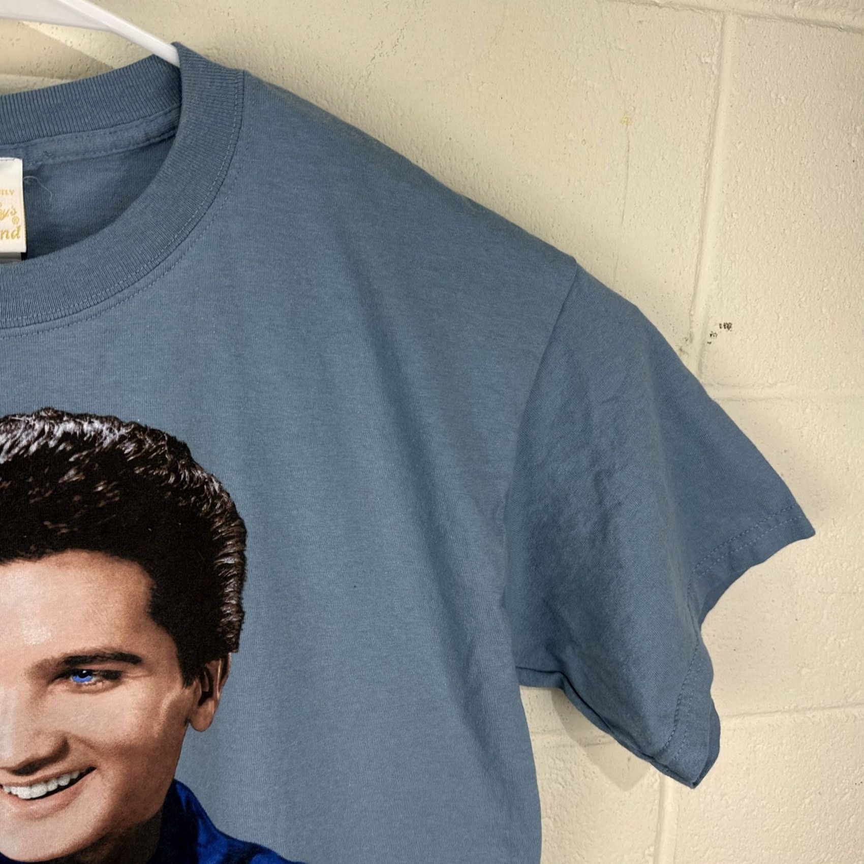 Vintage VINTAGE Elvis Presley Graceland Shirt Large Light Blue Graphic Portrait 1999 Size US L / EU 52-54 / 3 - 7 Thumbnail