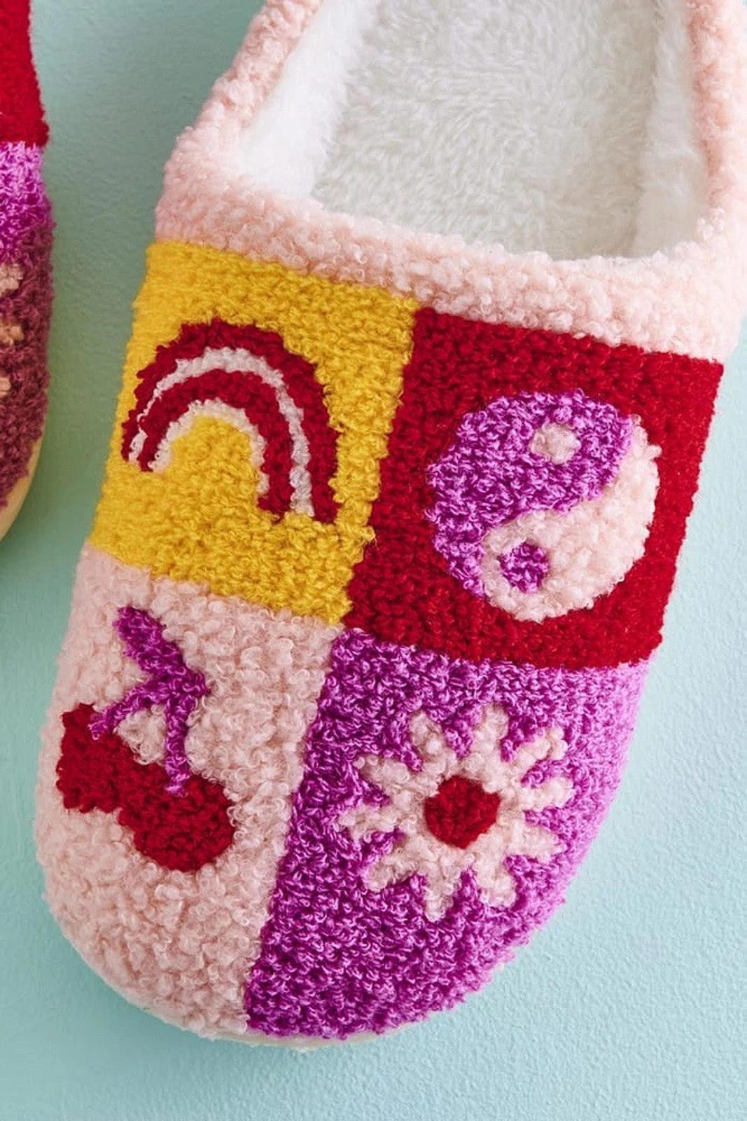 Other FUZZY CHERRY CHECKERS SLIPPERS Fuzzy Slippers SIZE S/M Size US 7.5 / IT 37.5 - 2 Thumbnail