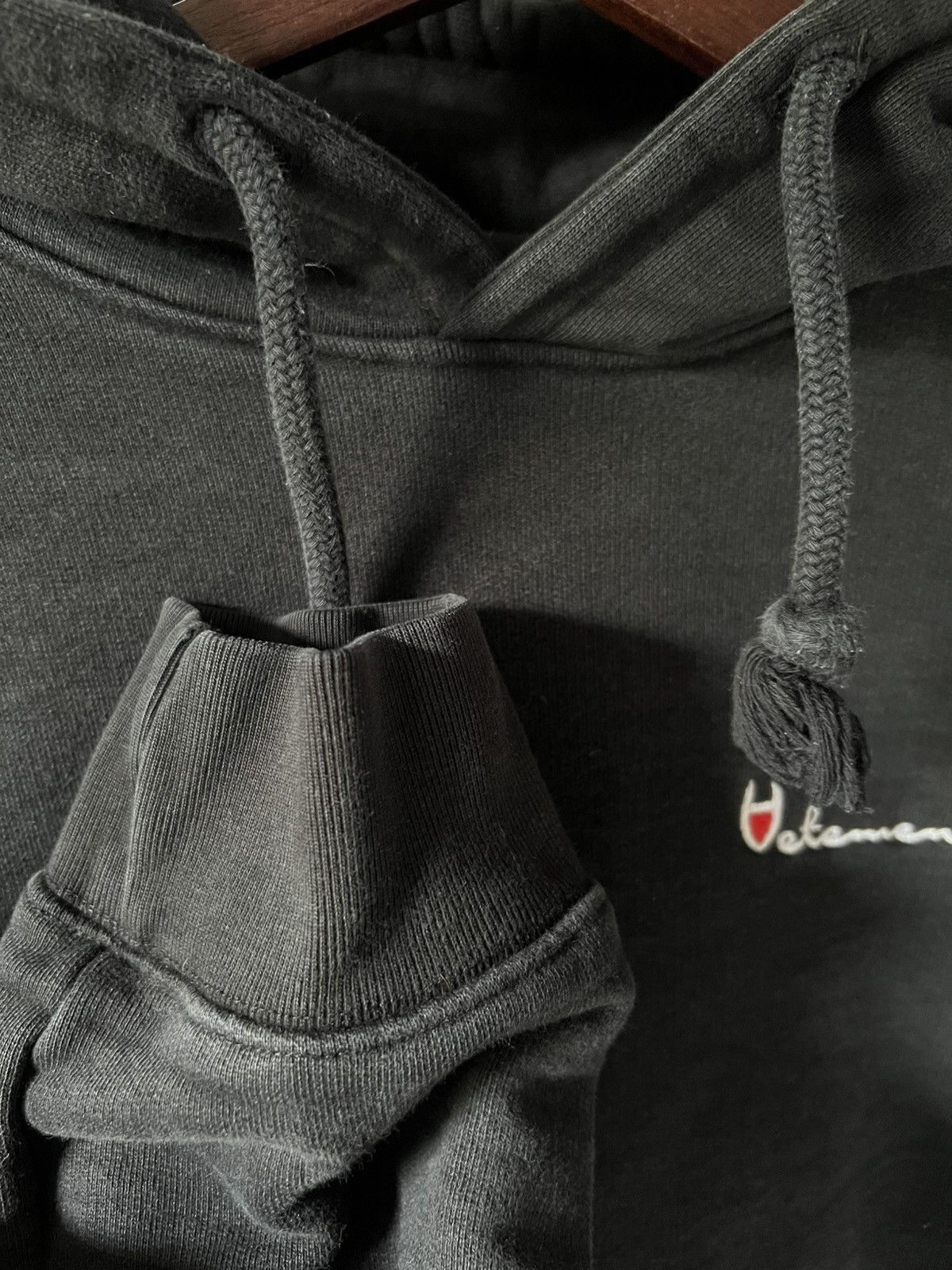 Vetements Vetements Champion Parody Hoodie Size US M / EU 48-50 / 2 - 4 Thumbnail