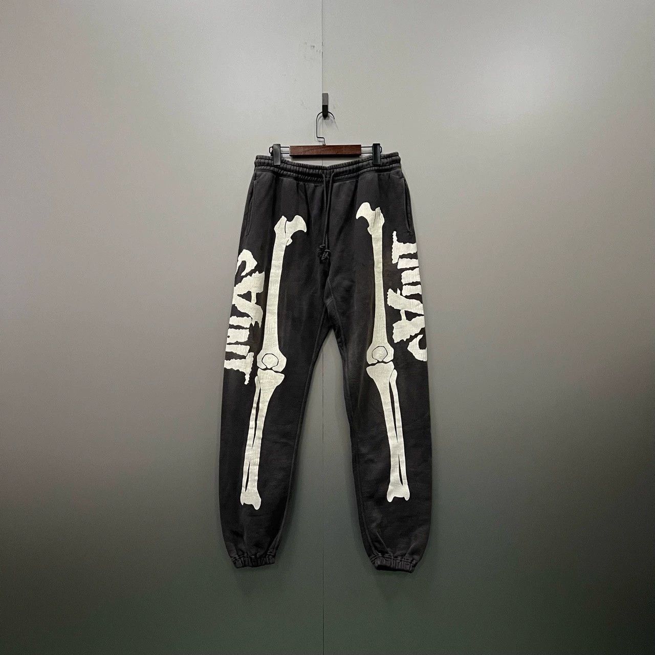 Other Saint Michael Saint Michael Bone printed logo pants-2507 Size US 32 / EU 48 - 1 Thumbnail