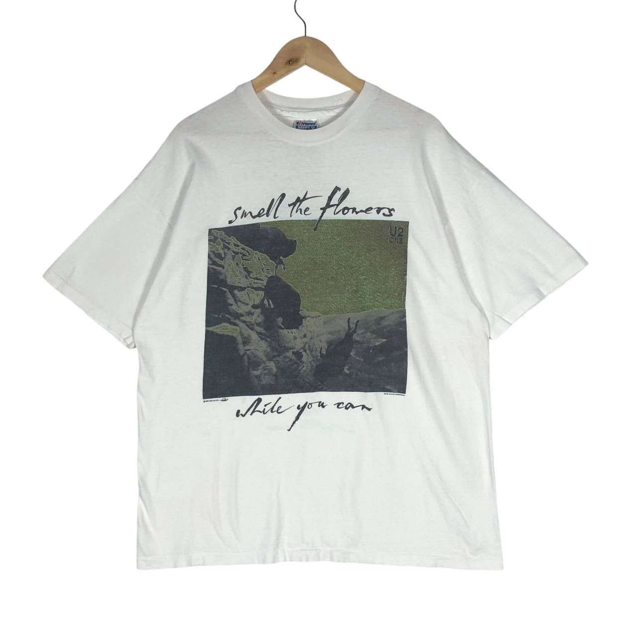 Hanes Vintage "Hanes" Smell The Flowers While You Can Men T-Shirt Size US XL / EU 56 / 4 - 1 Thumbnail