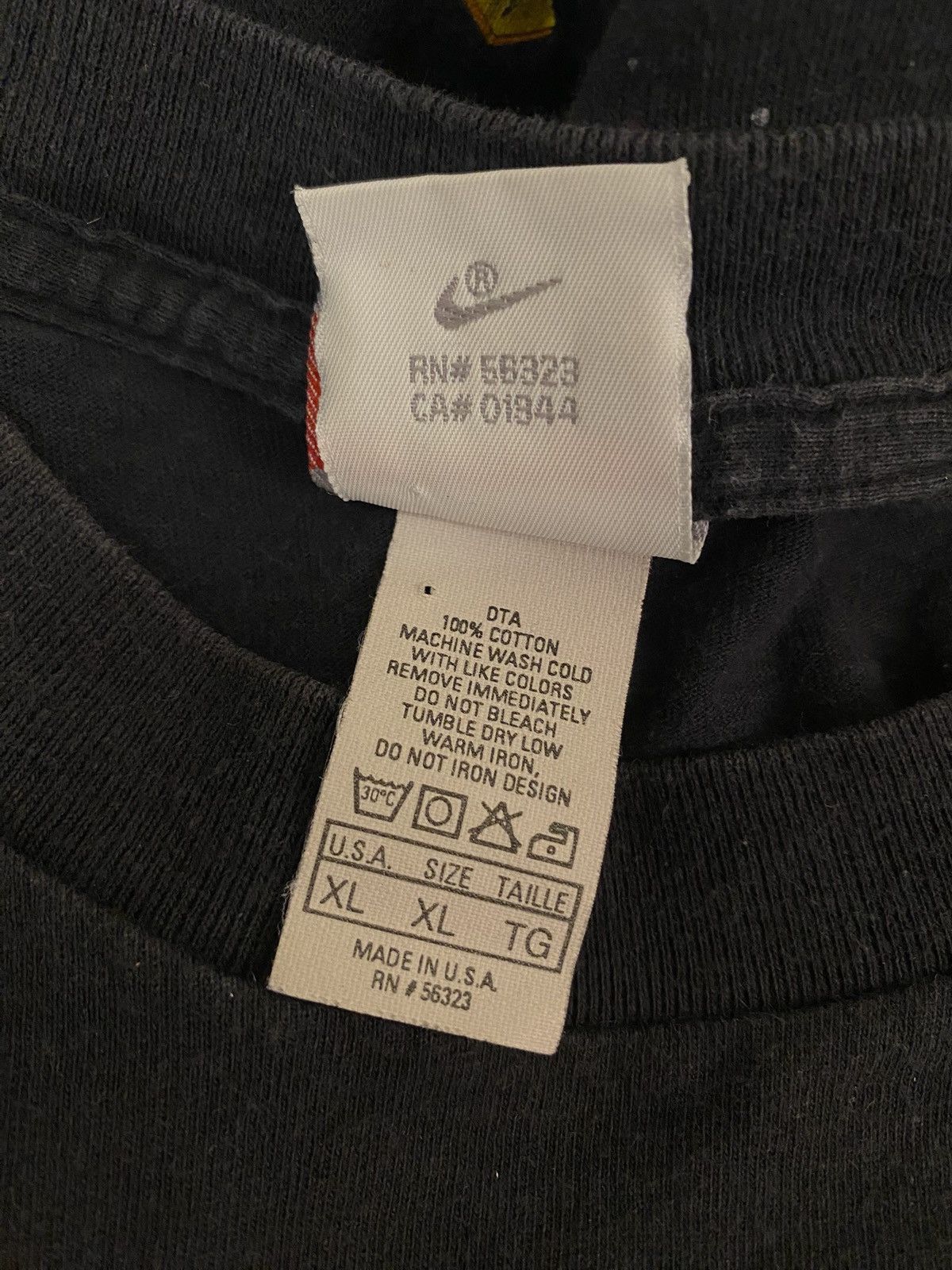 Other RARE 1993 Looney Tunes x MJ x Nike MADE IN USA Tee Size US XL / EU 56 / 4 - 10 Thumbnail