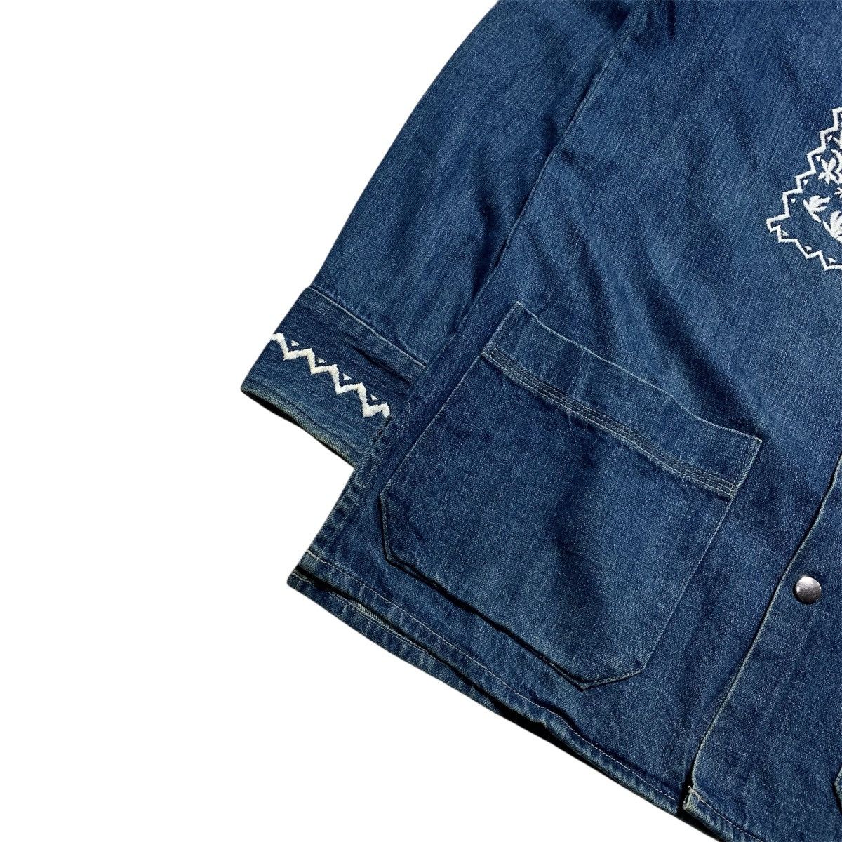 Vintage Vintage 90s Blue Blue Japan Chore Embroidery Denim Jacket Size US M / EU 48-50 / 2 - 3 Thumbnail