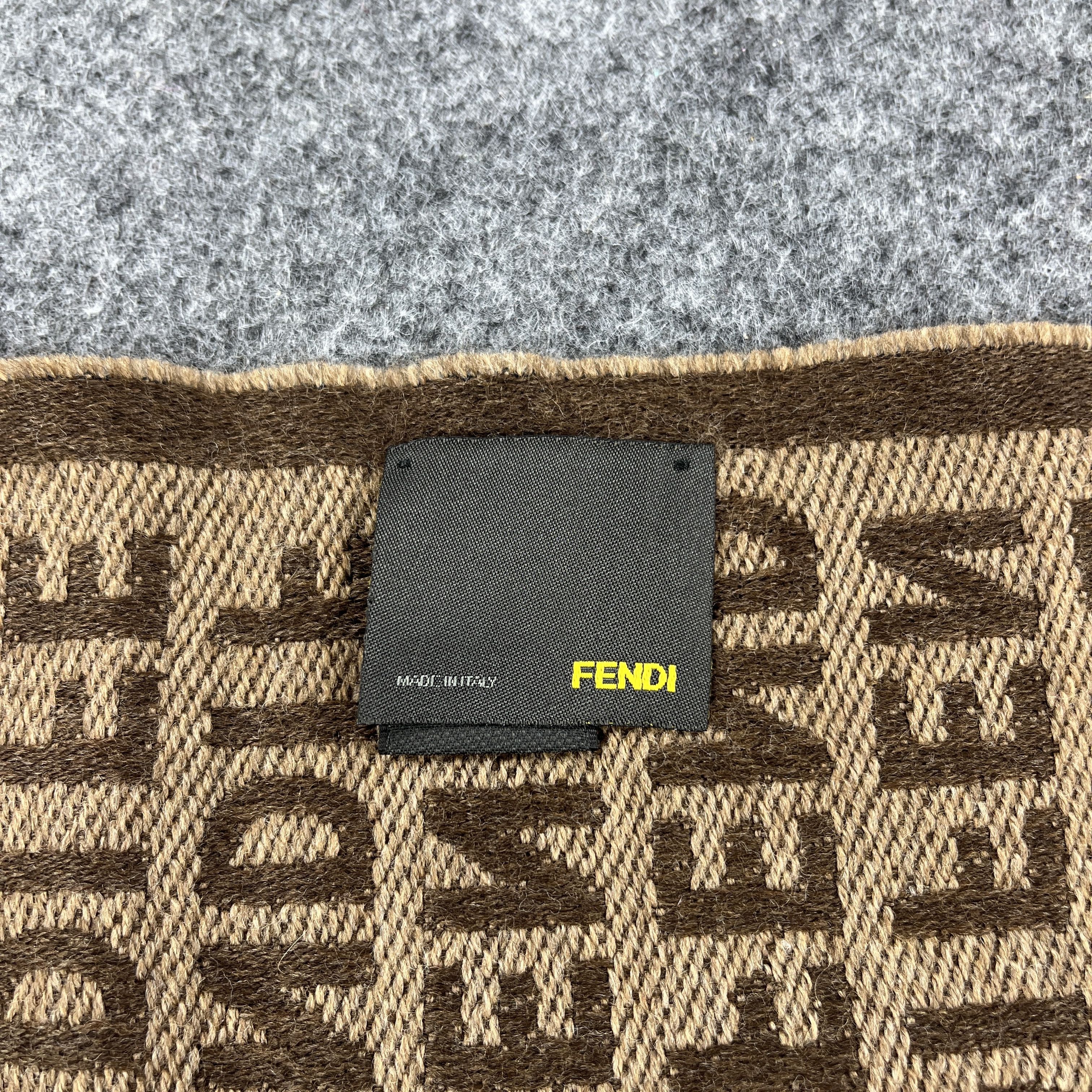 Fendi Scarf / Muffler / Neckwear K048