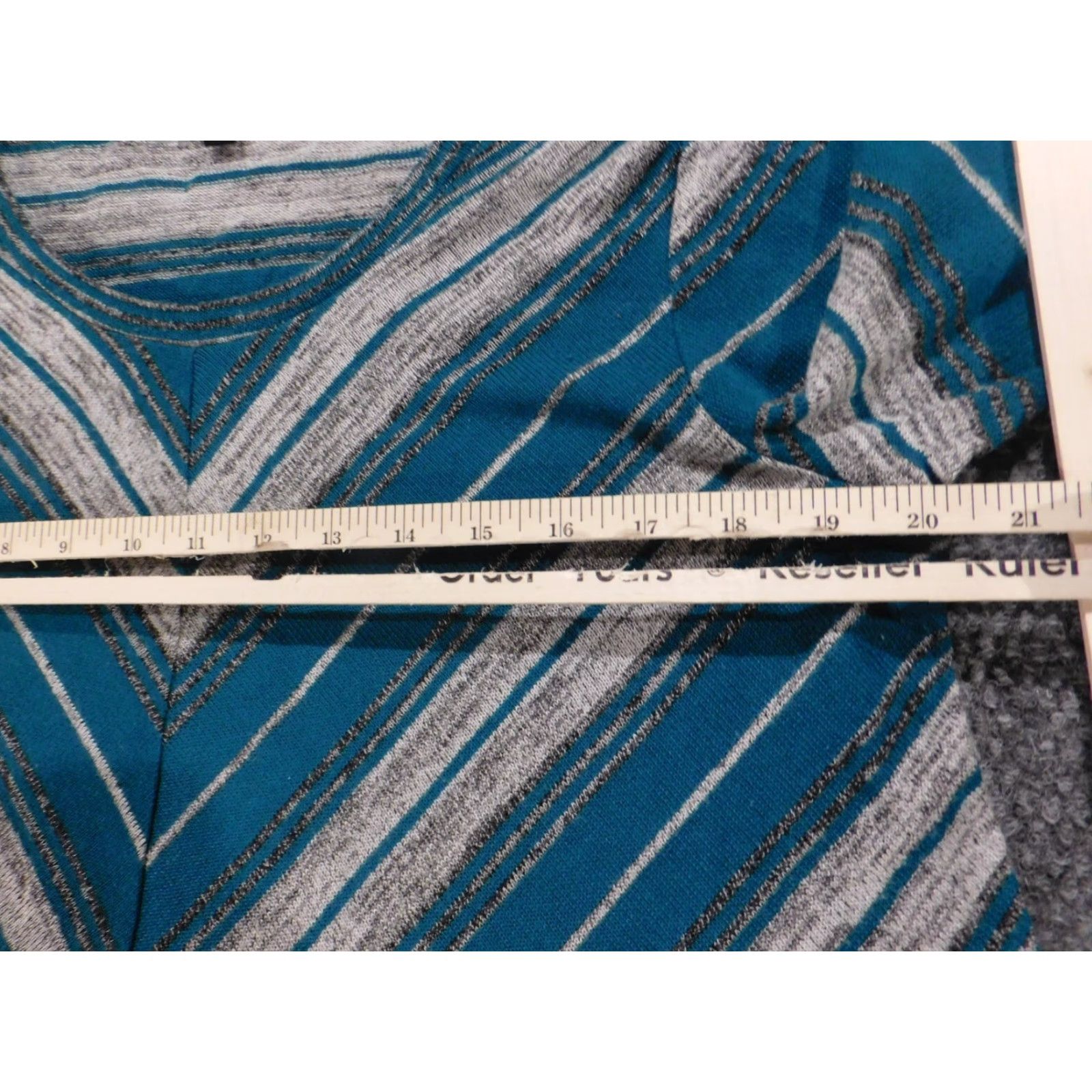 Vintage Signature Blouse Women 1X Green Striped Knit Raglan Long Sleeve Collared Pocket Modern 1X Plus Viscose Shirt Basic Casual Shirt Mens Womens Size XL / US 12-14 / IT 48-50 - 6 Thumbnail