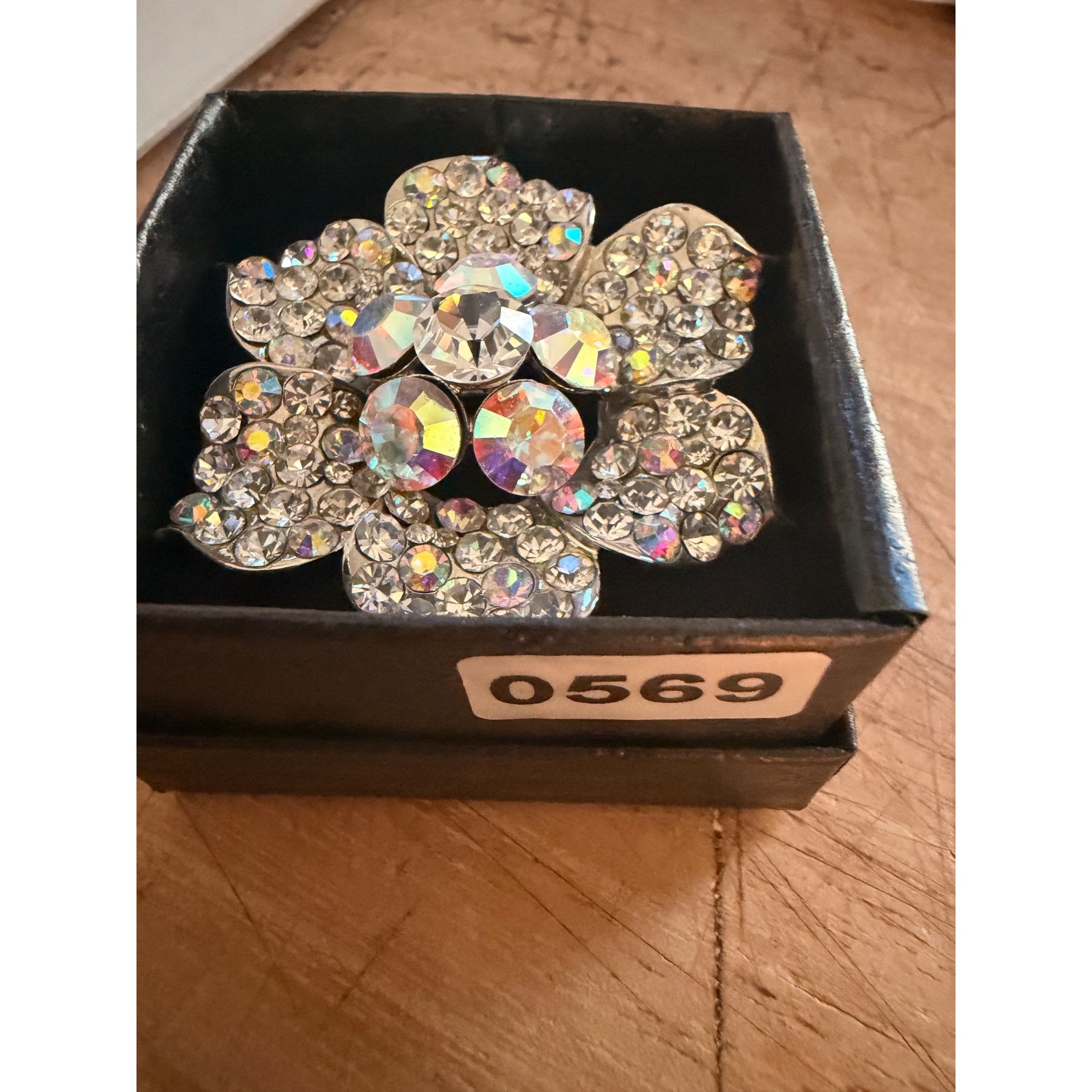 Other Sparkling Crystal Rhinestone Flower Brooch Statement Accesso Size ONE SIZE - 3 Thumbnail