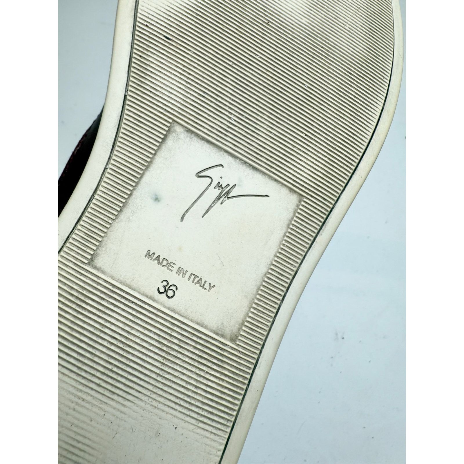 Giuseppe Zanotti Giuseppe Zanotti Brek Velvet Side-Zip Sneakers 36 EU/6 US Size US 6 / IT 36 - 11 Thumbnail