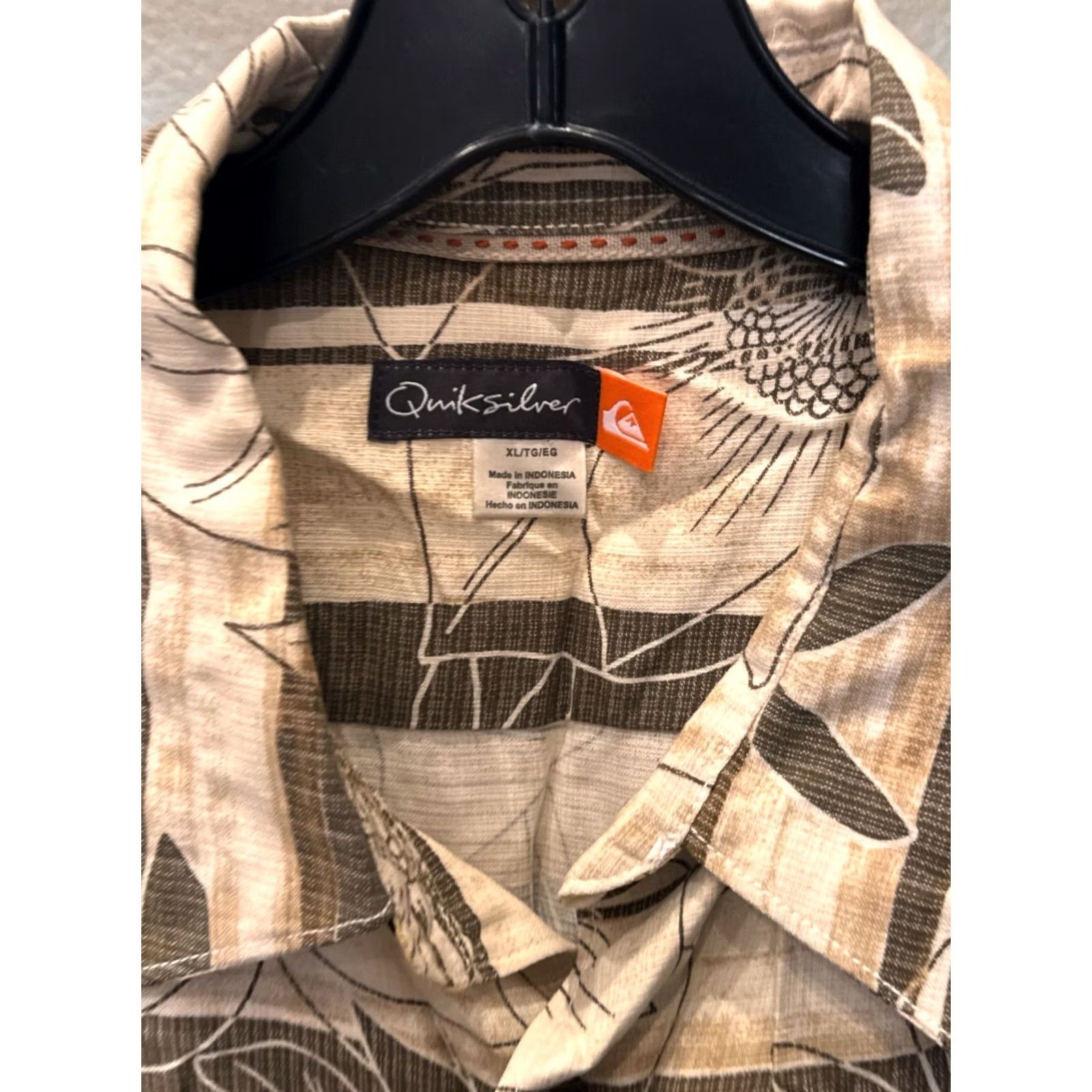 Quiksilver Quiksilver XL SHORT SLEEVE BUTTON UP SHIRT Floral Pocket Mens Shirt Sharp Color Size US XL / EU 56 / 4 - 7 Thumbnail