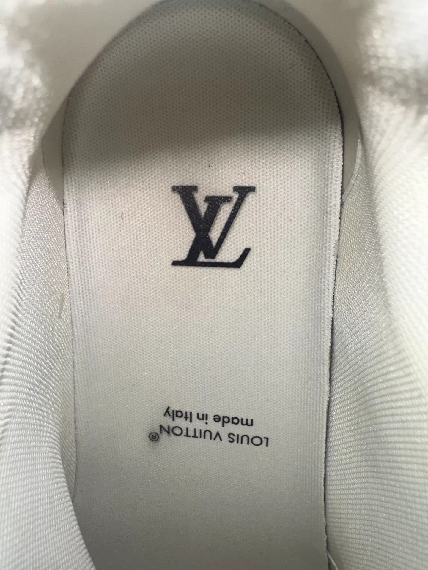 Louis Vuitton LV Men's Dark Blue Denim Monogram Trainer 5 (39) Size US 6 / EU 39 - 8 Thumbnail