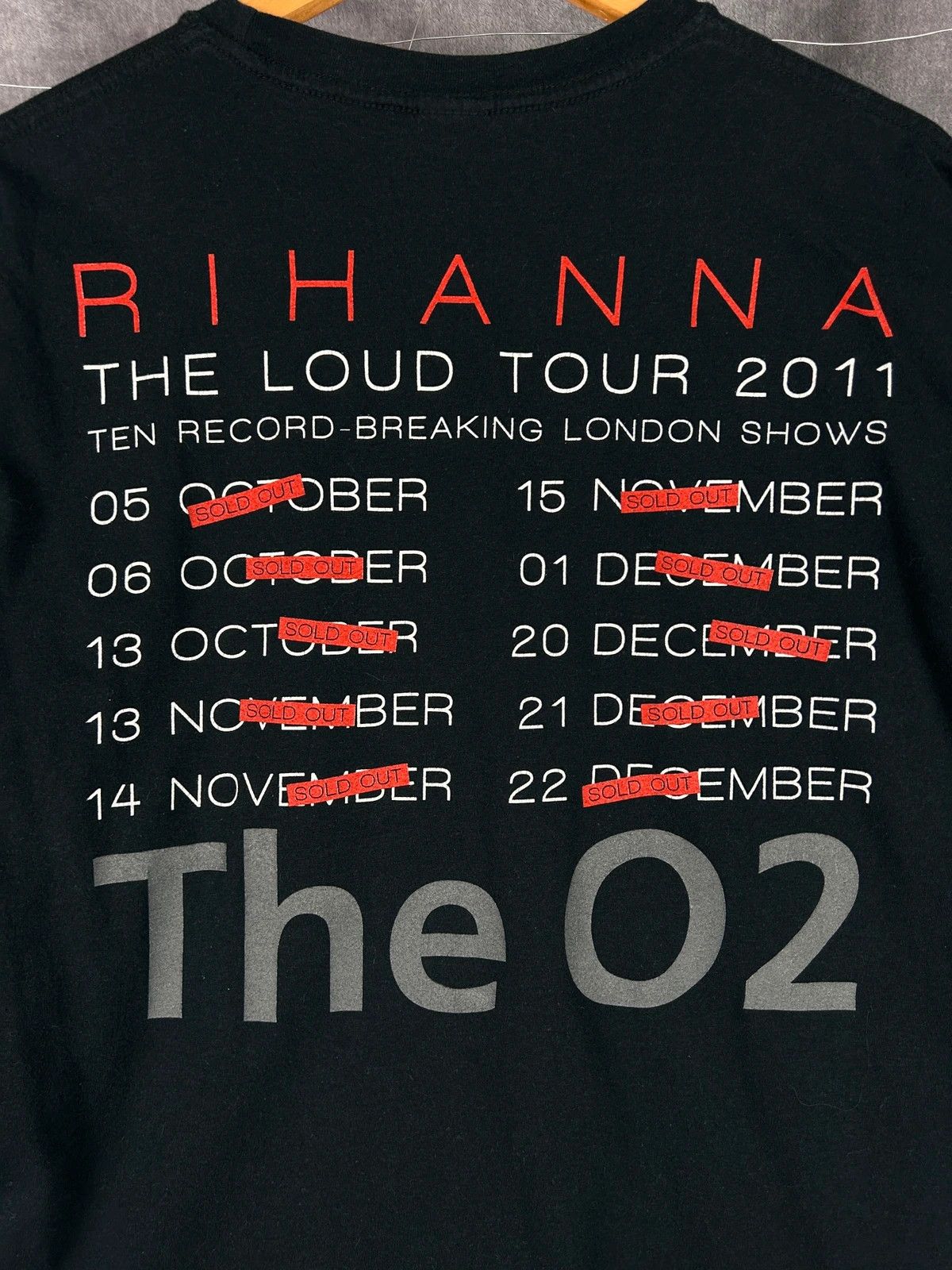 Gildan × Rihanna Rihanna concert tee The Loud Tour from 2011 The O2 Size US L / EU 52-54 / 3 - 6 Thumbnail