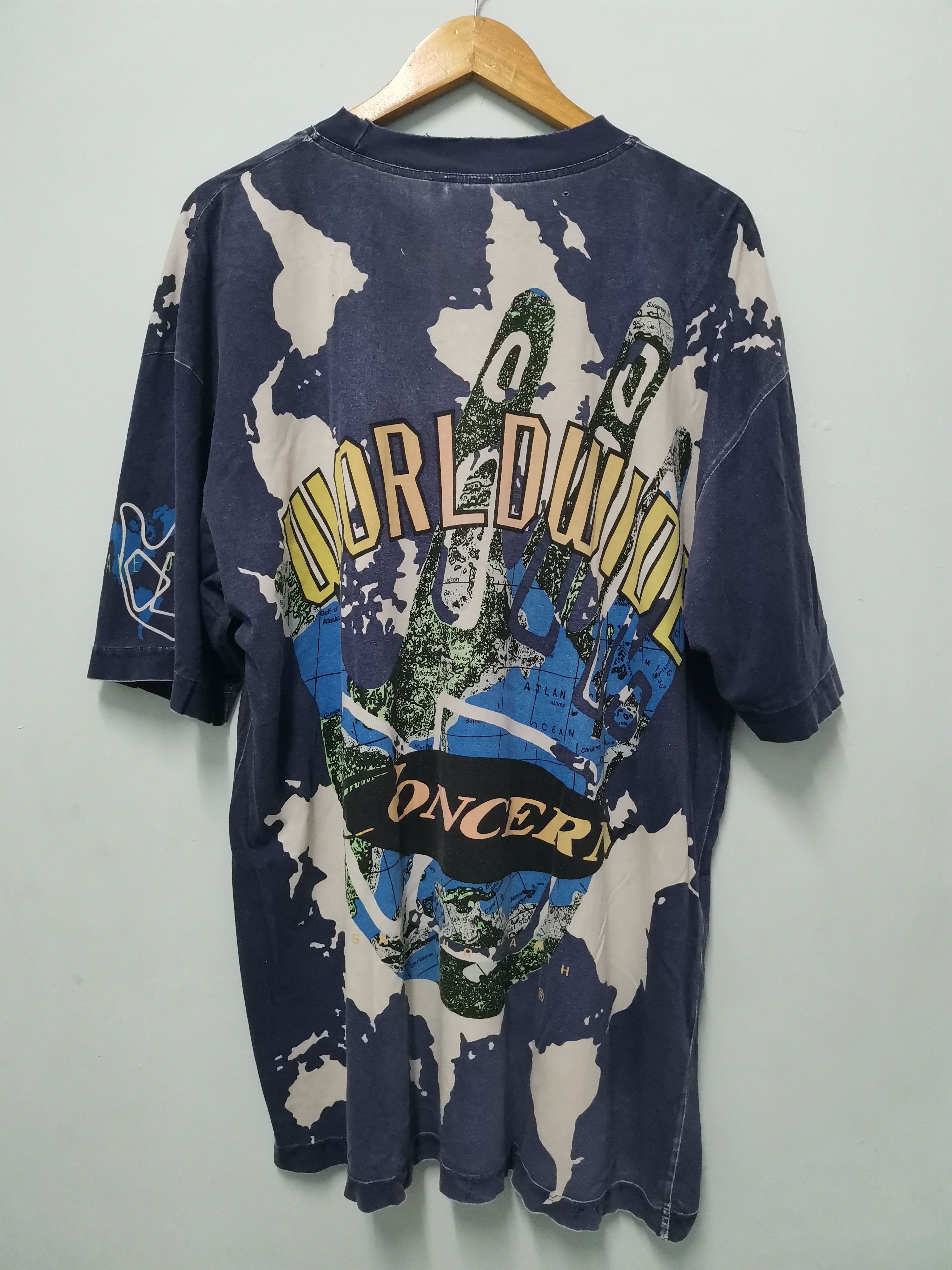 Body Glove Vintage Body Glove Worldwide Concern OverPrint Rap Tee Skate Size US XL / EU 56 / 4 - 3 Thumbnail