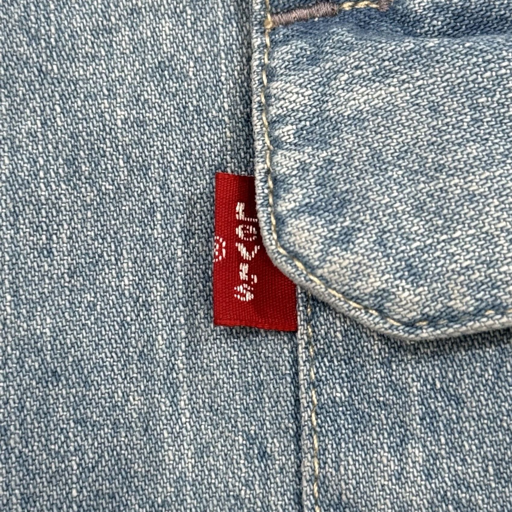 Levi's VINTAGE Levi's Denim Shirt Men’s 2XL Light Wash 100% Cotton Blue Button-Up Long Sleeve Collared Size US XXL / EU 58 / 5 - 4 Thumbnail