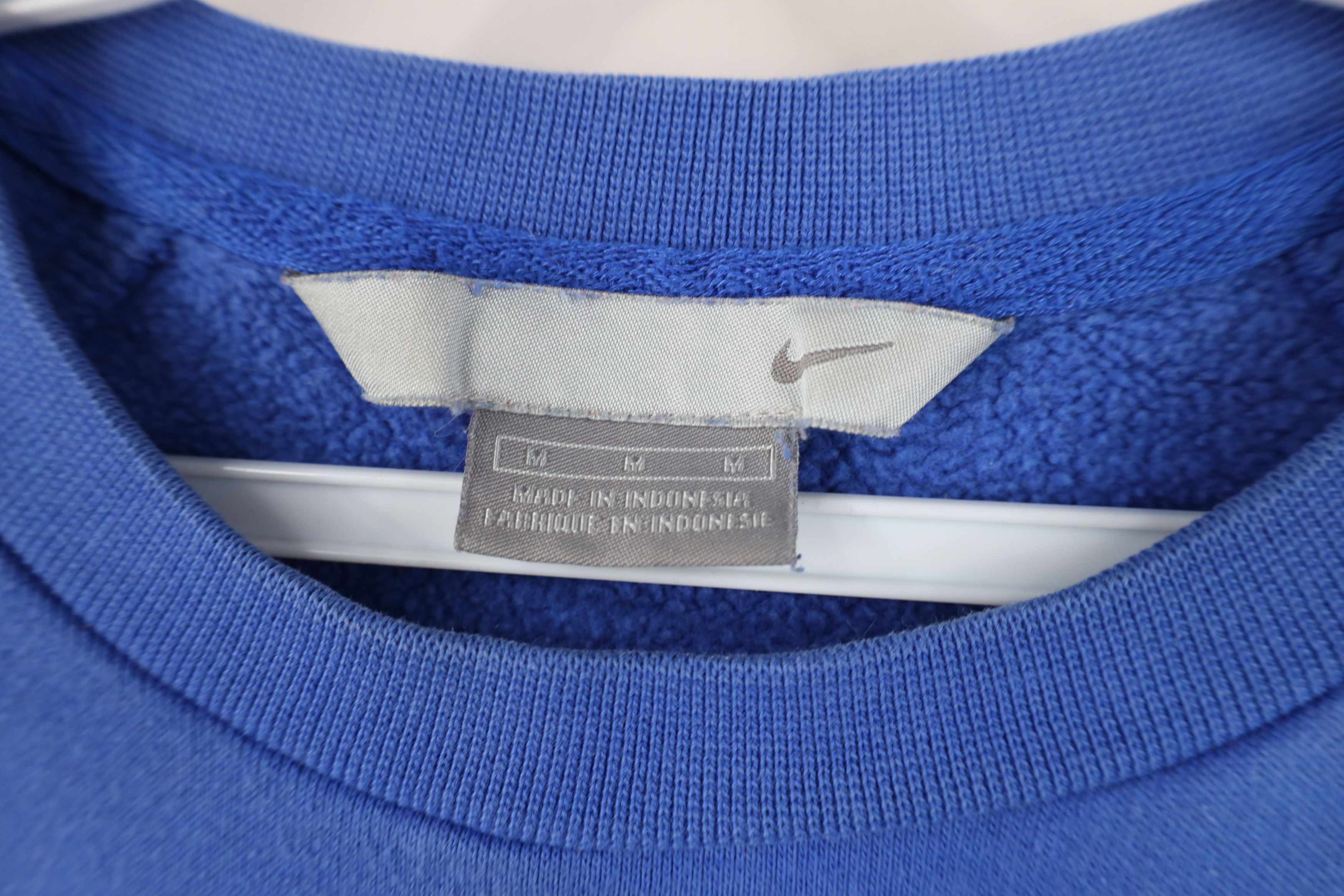 Nike Vintage Nike Travis Scott Mini Swoosh Sweatshirt Royal Blue Size US M / EU 48-50 / 2 - 11 Thumbnail