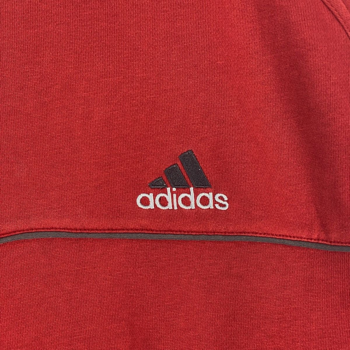 Adidas Vintage Adidas Embroidery Crewneck Sweatshirt Black/Red Size US L / EU 52-54 / 3 - 6 Thumbnail