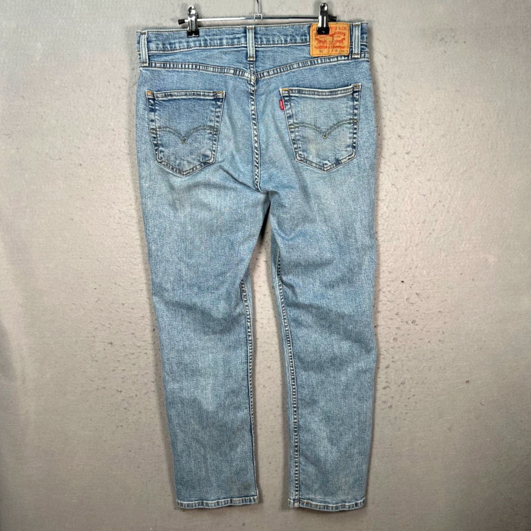 Levi's Levi's 511 Jeans Slim Fit Light Wash Denim 33x29 Blue Men Regular Slim Levi's 500 Series Pants Nine 9-? Size US 33 - 2 Thumbnail