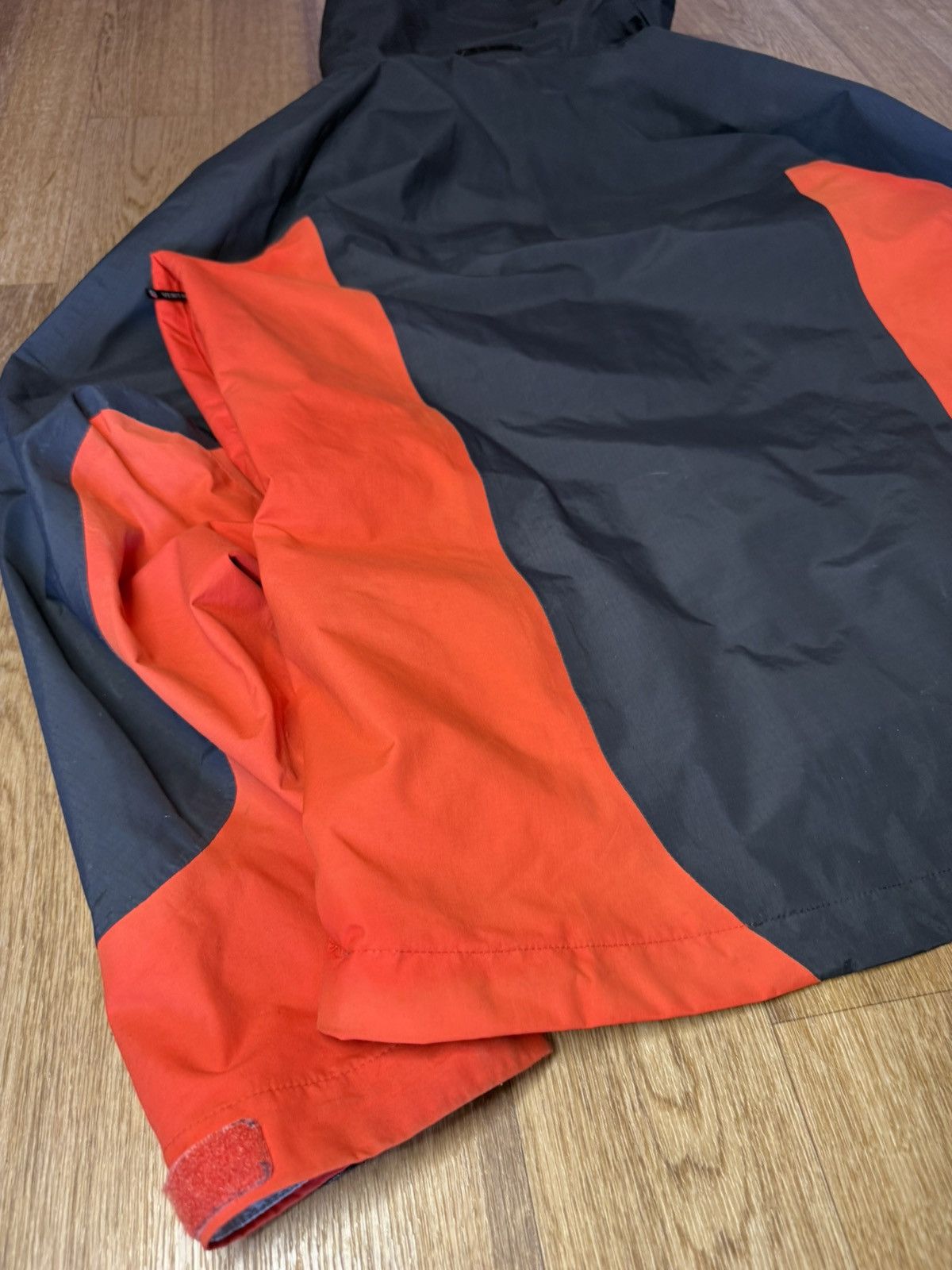 Berghaus Berghaus Gore-Tex Pro Jacket S Size Men Orange-black Outdoor Size US S / EU 44-46 / 1 - 18 Thumbnail
