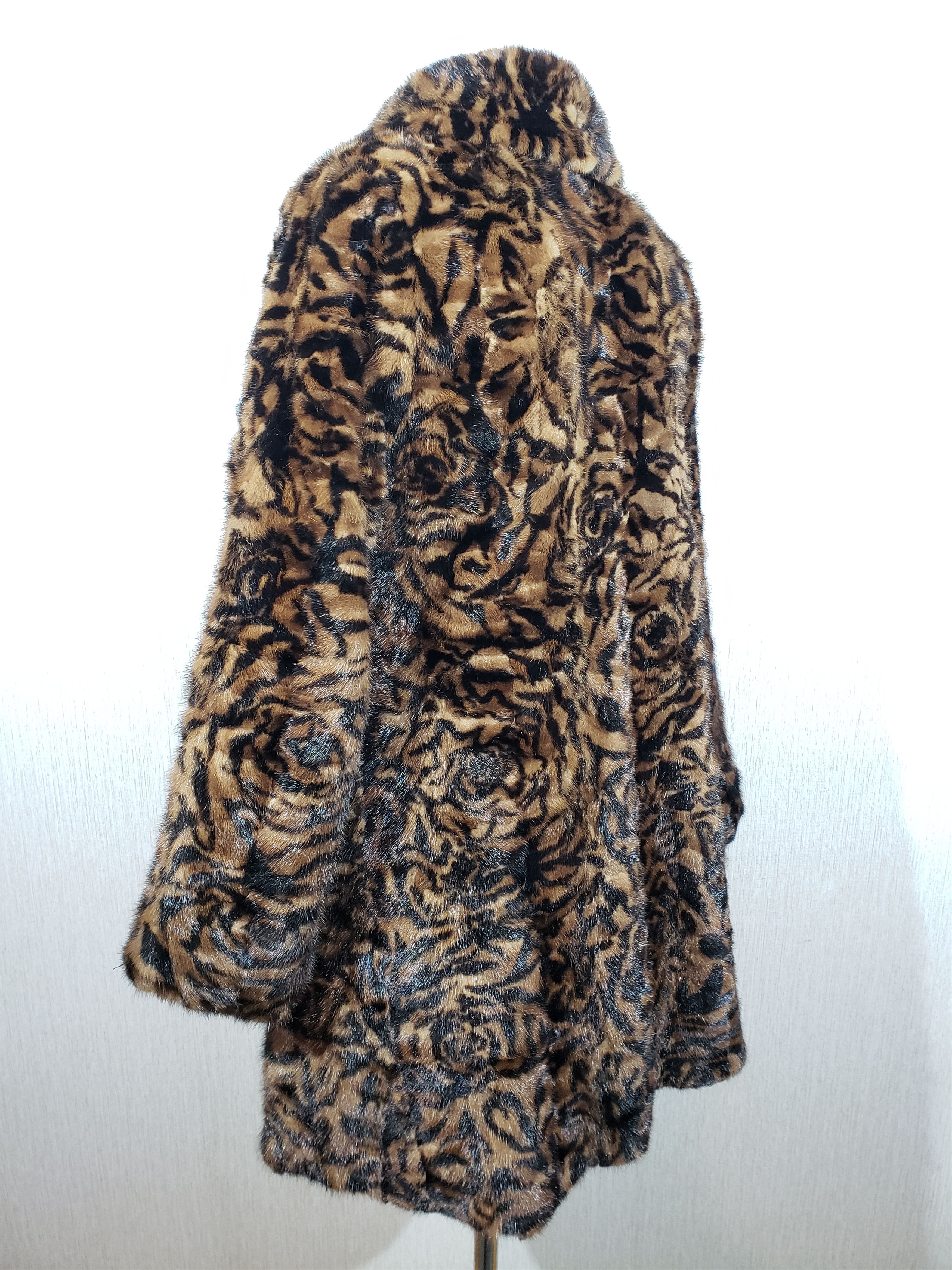 Other Stylish women's mink fur coat. Size L / US 10 / IT 46 - 7 Thumbnail
