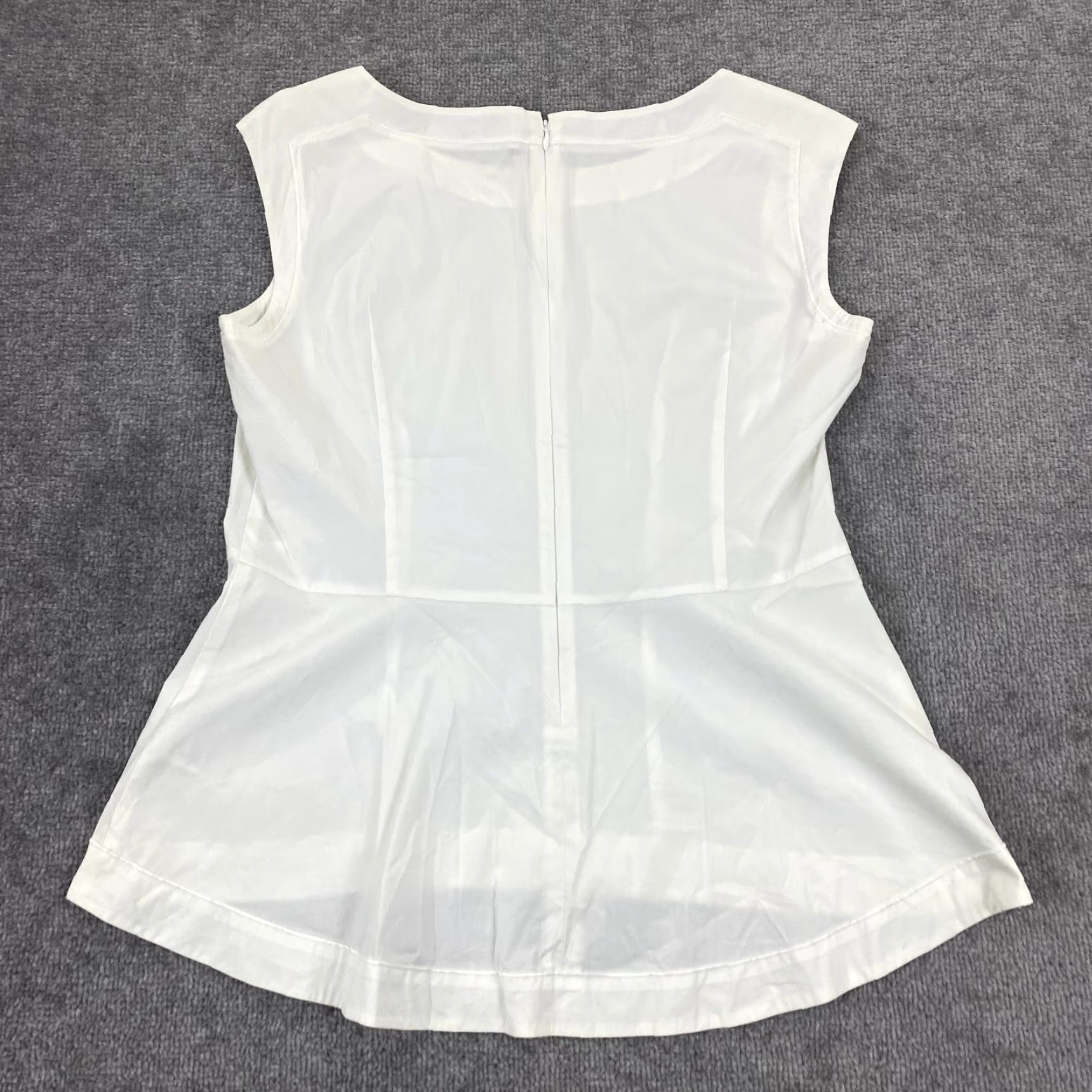 Vintage Lafayette 148 New York Shirt Womens M/L White Back Zip Sleeveless Sheer Lightweight Top Size M / US 6-8 / IT 42-44 - 2 Thumbnail