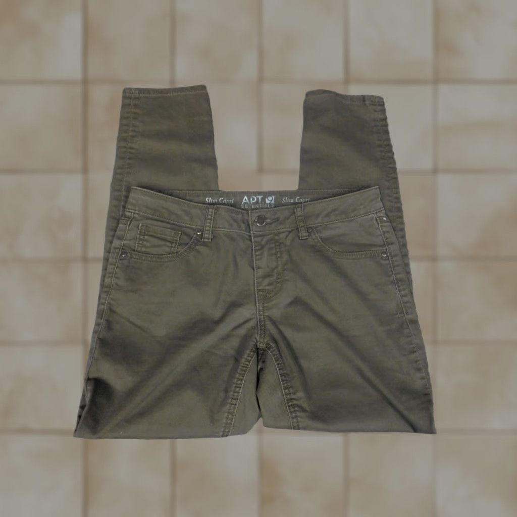 Apt. 9 Apt. 9 Jeans Women Capri Slim Dark Denim 4 Green Capris Stretch Pockets Zipper Slimming Regular Inseam 26" Size 27" / US 4 / IT 40 - 1 Thumbnail