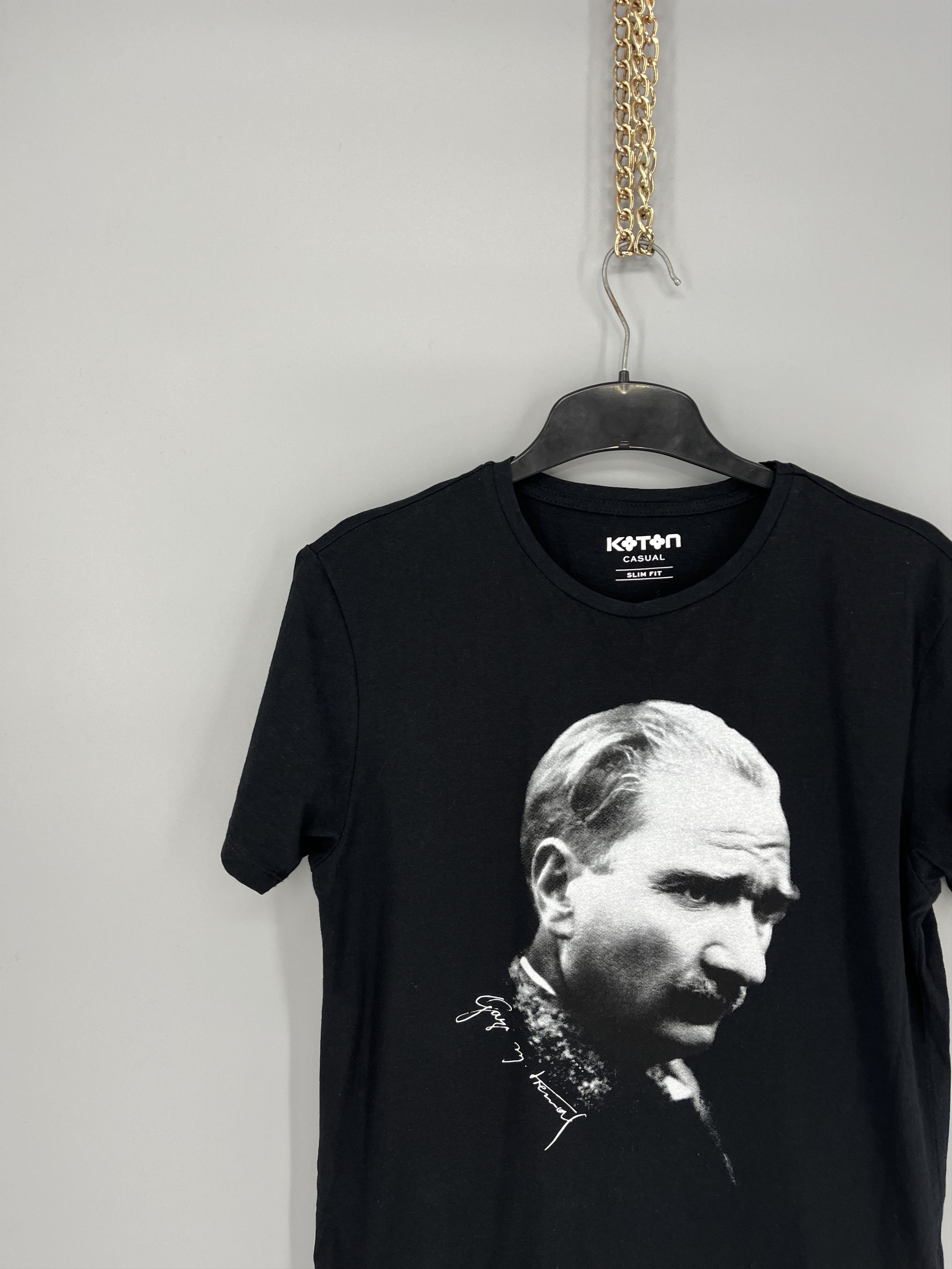 Band Tees Vintage Y2K Mustafa Kemal Atatürk Turkey President Size US M / EU 48-50 / 2 - 4 Thumbnail