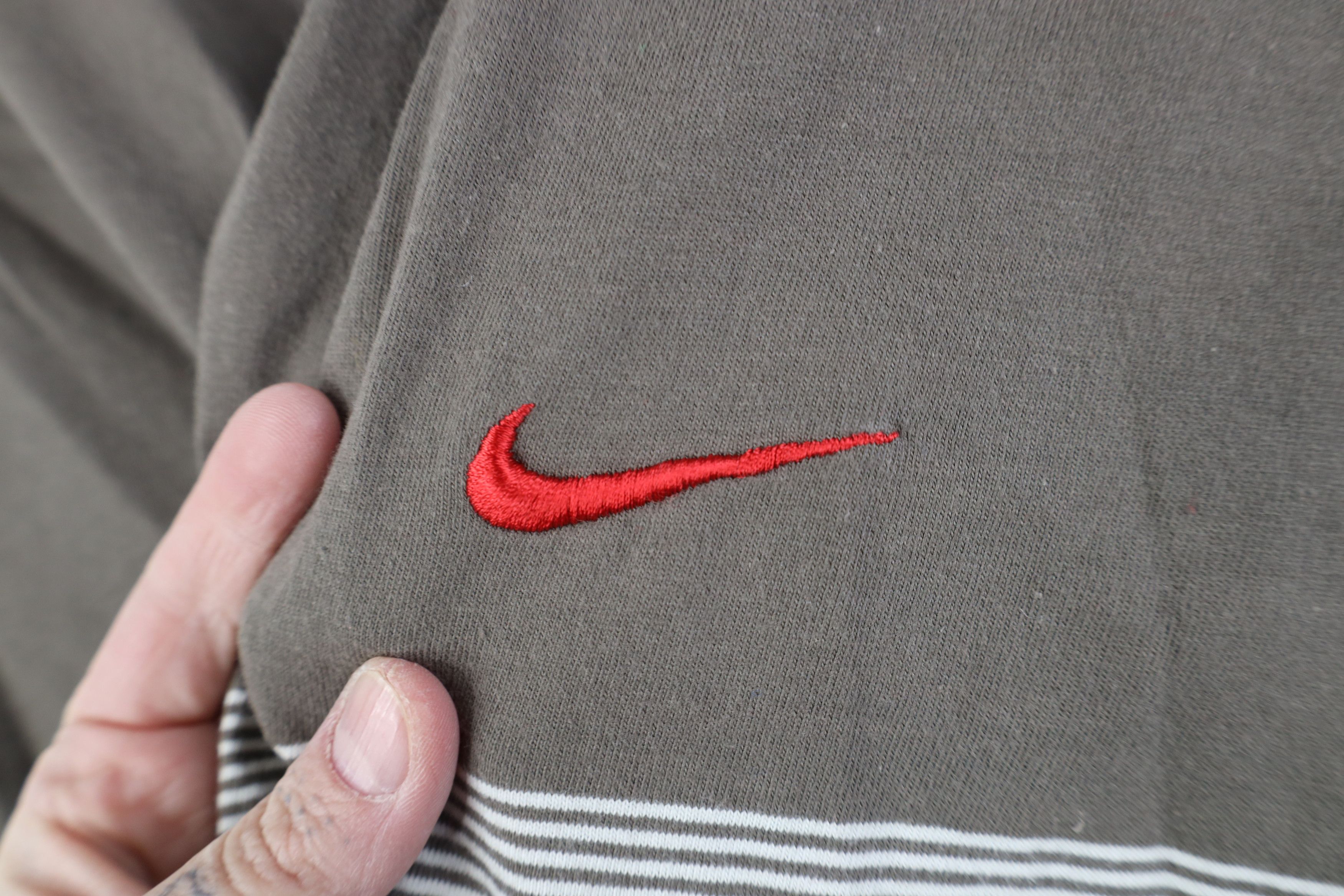 Nike Vintage 90s Y2K Nike Golf Mini Swoosh Block Striped T-Shirt Size US XL / EU 56 / 4 - 4 Thumbnail