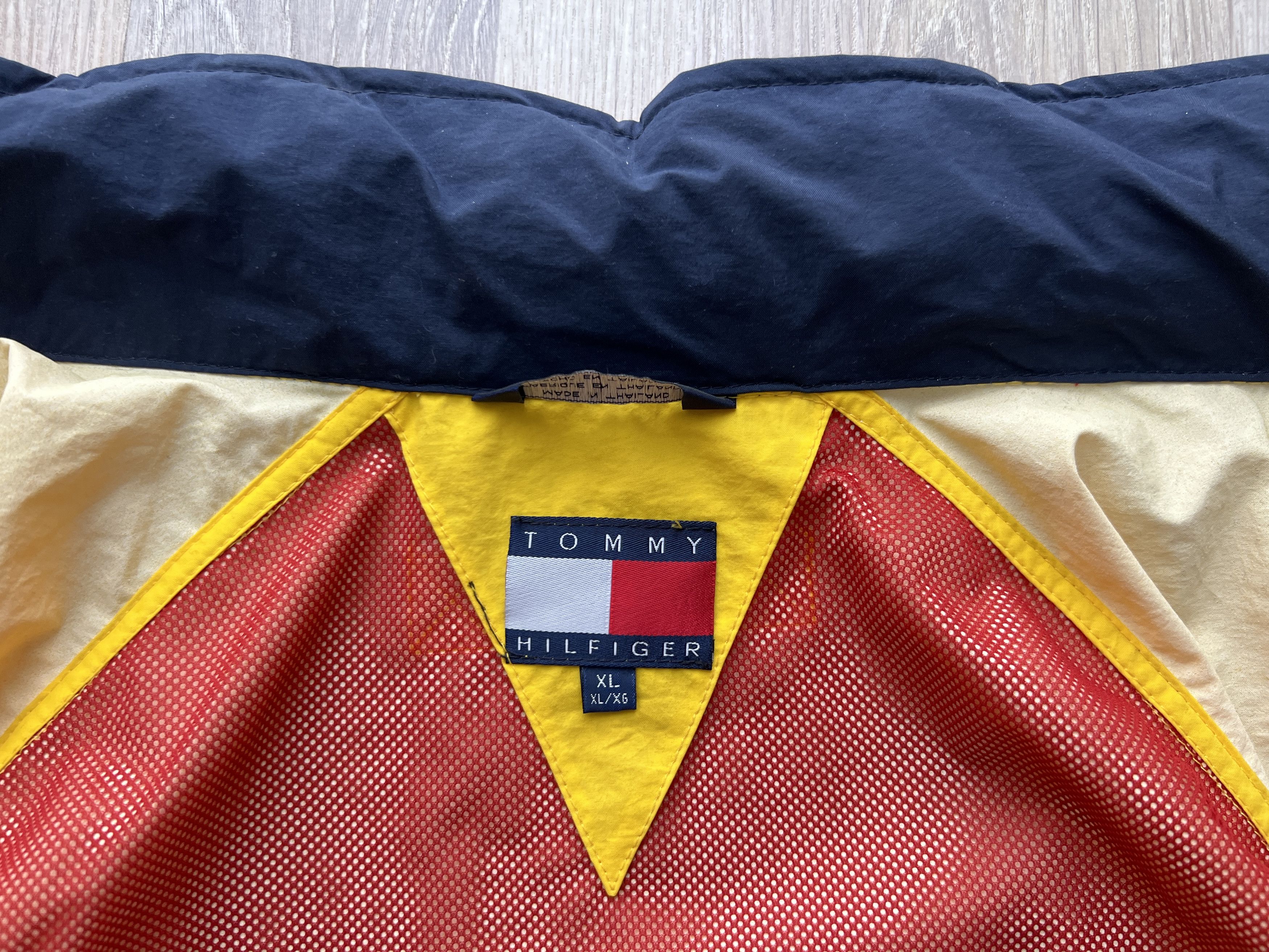 Tommy Hilfiger Vintage 90's TOMMY HILFIGER Light Jacket Size US XL / EU 56 / 4 - 8 Thumbnail