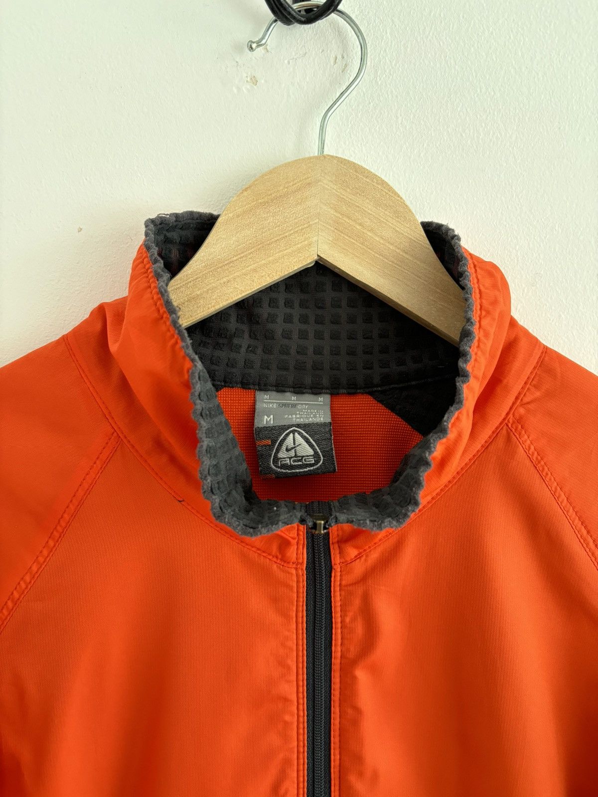 Nike ACG Nike ACG 00s Sphere Dry Orange Full Zip-Up Jacket Pockets Size US M / EU 48-50 / 2 - 3 Thumbnail