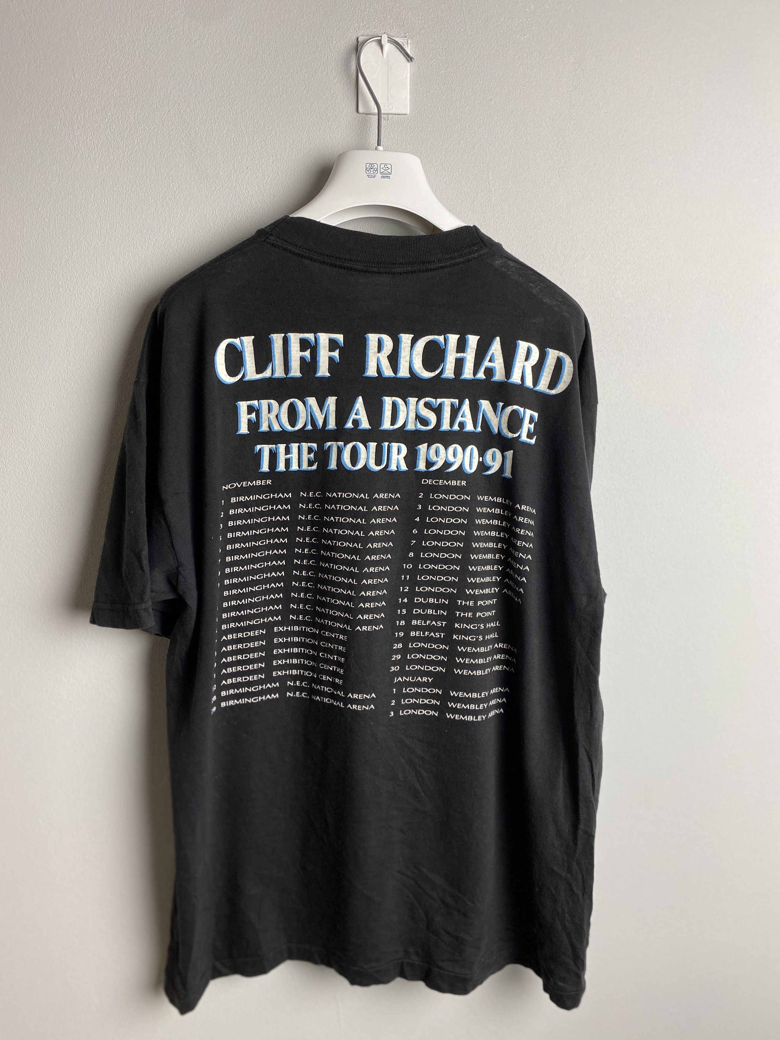 Band Tees × Vintage Vintage Cliff Richard 1990 Tour t-shirt tee printed 90s Size US M / EU 48-50 / 2 - 4 Thumbnail