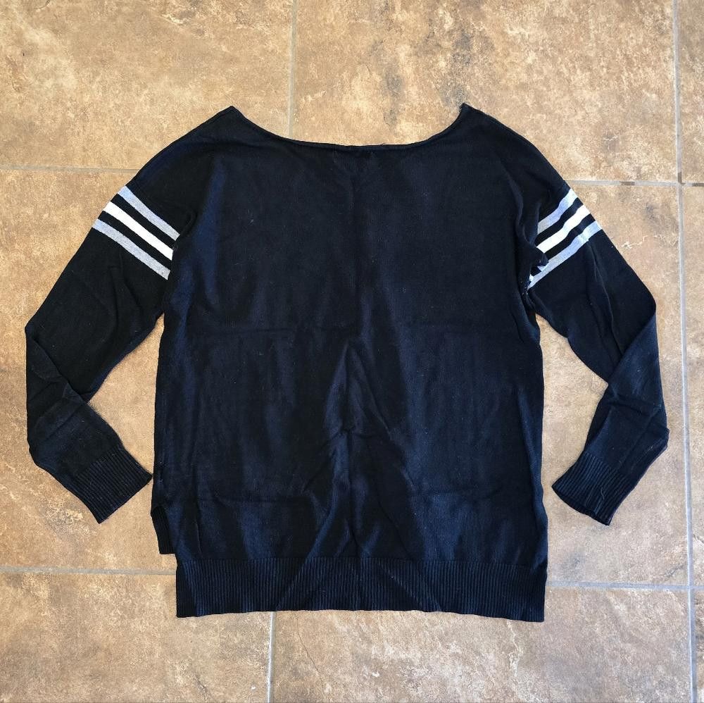 Other Black White Stripe Detailed SO Vneck Size M / US 6-8 / IT 42-44 - 2 Thumbnail