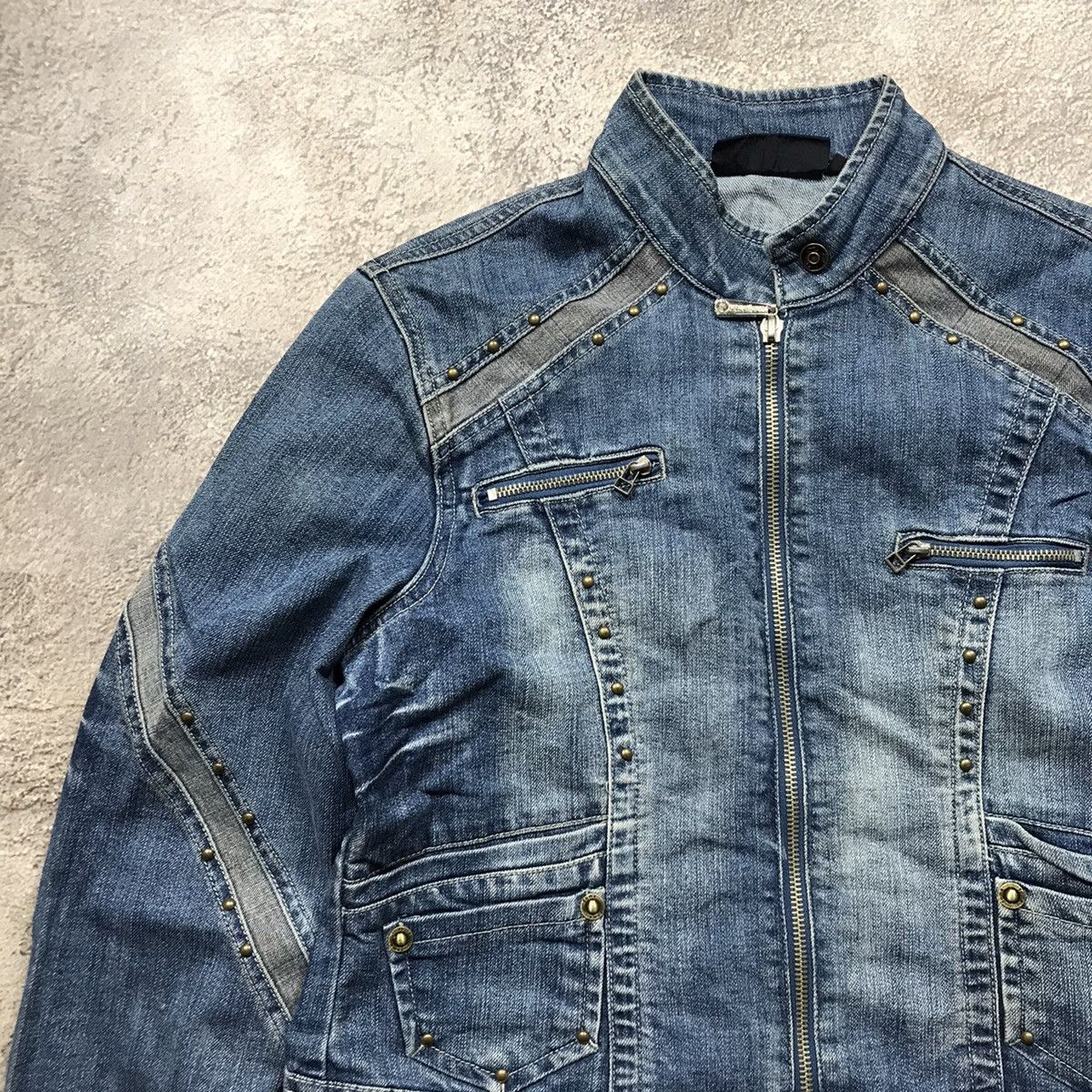 Vintage Vintage 90s Faded Crop Denim Jacket Streetwear Y2K Baggy S Size S / US 4 / IT 40 - 2 Thumbnail