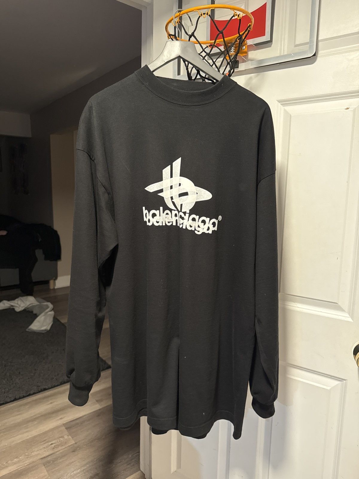 Balenciaga Balenciaga Double Logo Long Sleeve T-Shirt Size US L / EU 52-54 / 3 - 2 Thumbnail