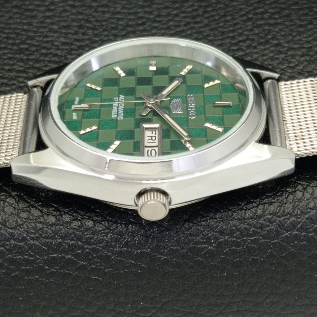 Seiko REFURBISHED VINTAGE SEIKO 5 AUTO JAPAN MENS WATCH a440235 Size 38 - 4 Thumbnail