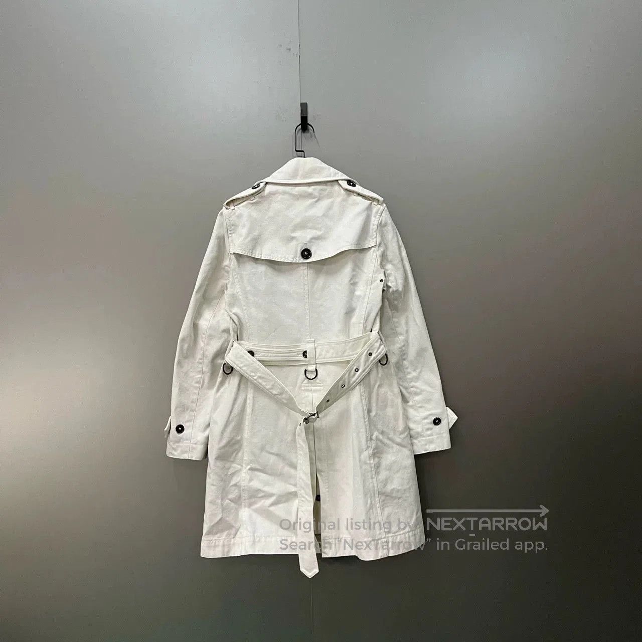 Burberry Burberry White Double-Breasted Trench Coat. Size US S / EU 44-46 / 1 - 2 Thumbnail