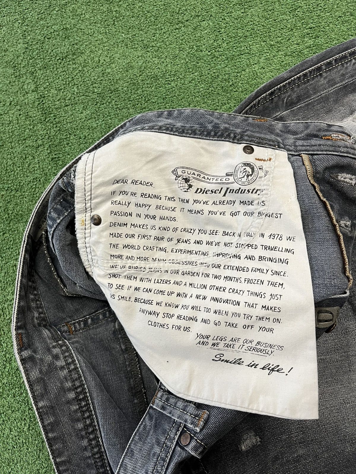 Diesel × Jean × Vintage Vintage Y2K Diesel Distressed Lighting Washed denim pants Size US 30 / EU 46 - 11 Thumbnail
