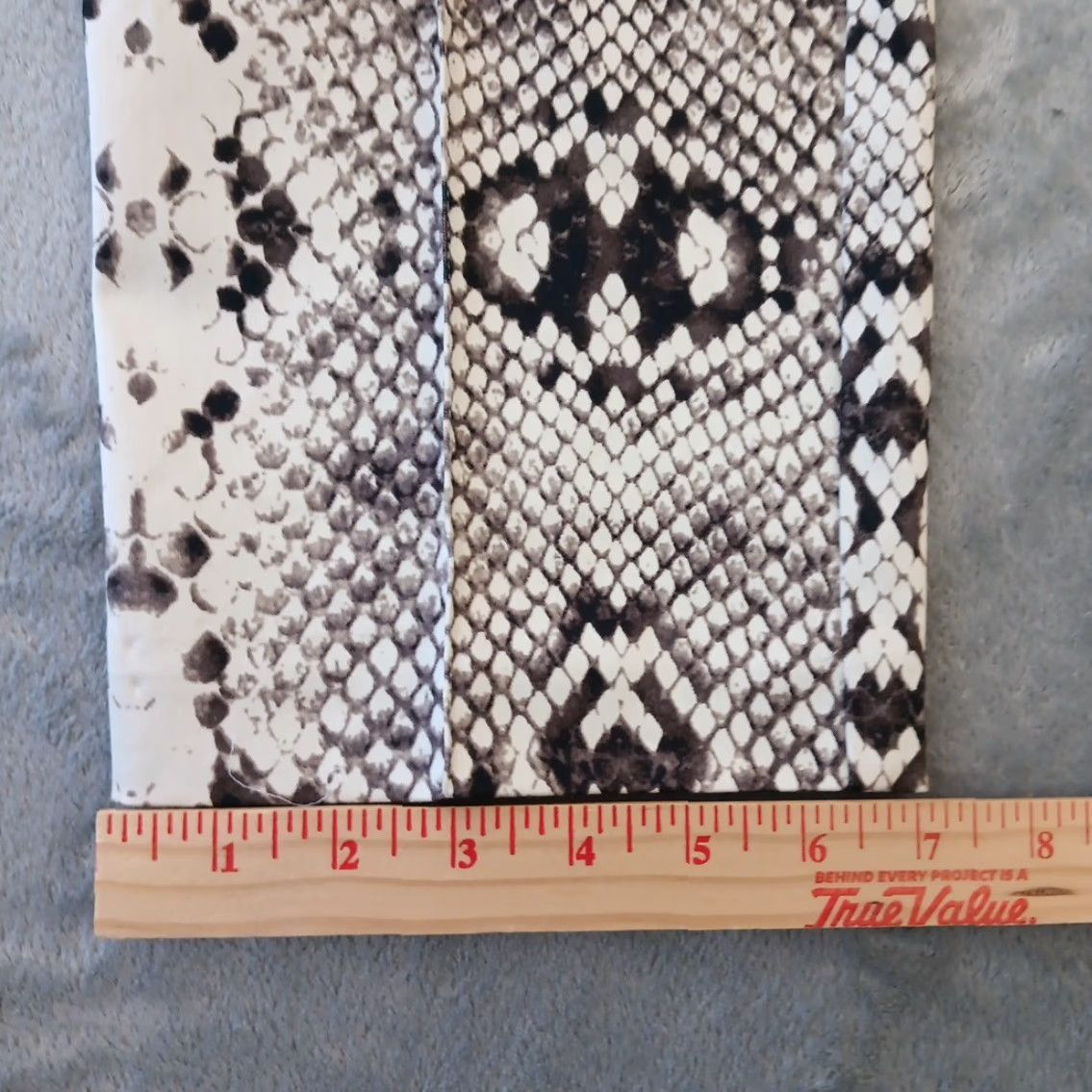 Worthington Worthington Ankle Pants Womens Gray Animal Print Size 6 Lightweight Side Zip Cotton Blend Straight 26.5 In Inseam Women's Shoes? Size 28" / US 6 / IT 42 - 6 Thumbnail