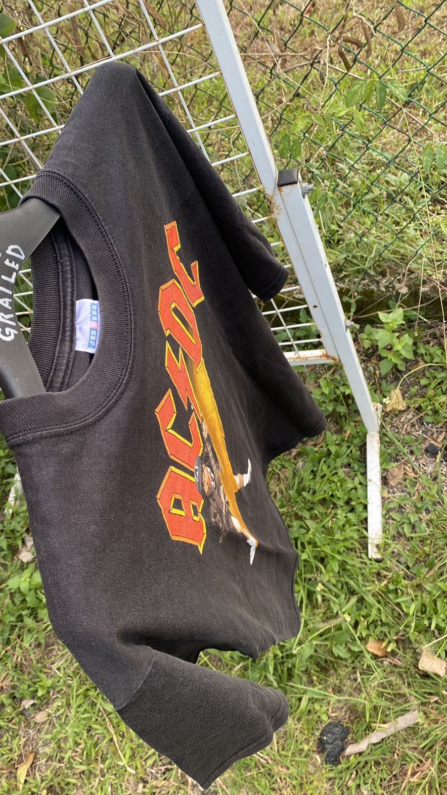 AC/DC × Band Tees × Vintage Vintage AC/DC High Voltage Tshirt Size US M / EU 48-50 / 2 - 6 Thumbnail