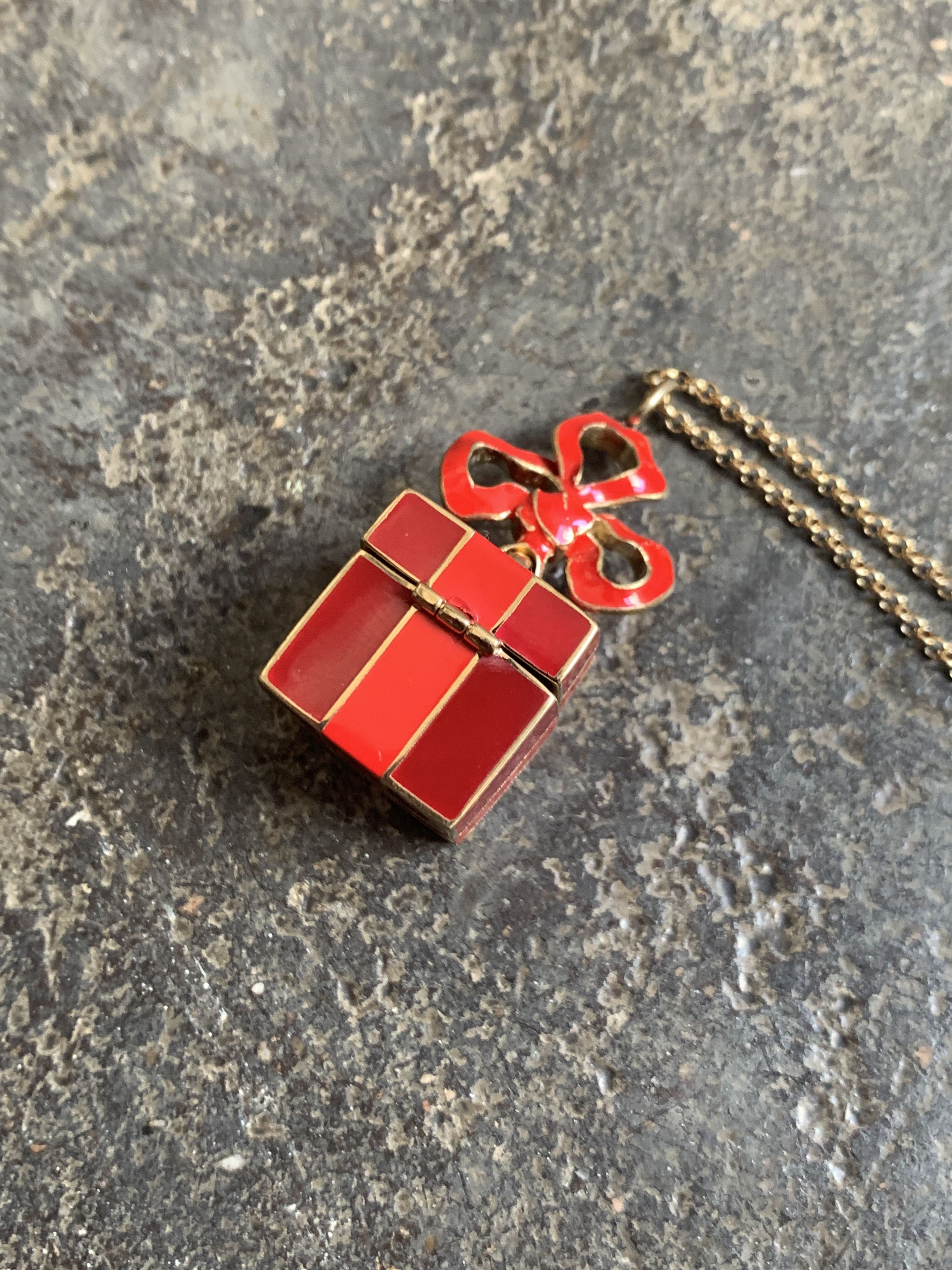 Vivienne Westwood 2013 (?) Christmas Hidden Opening Box Necklace Size ONE SIZE - 6 Thumbnail