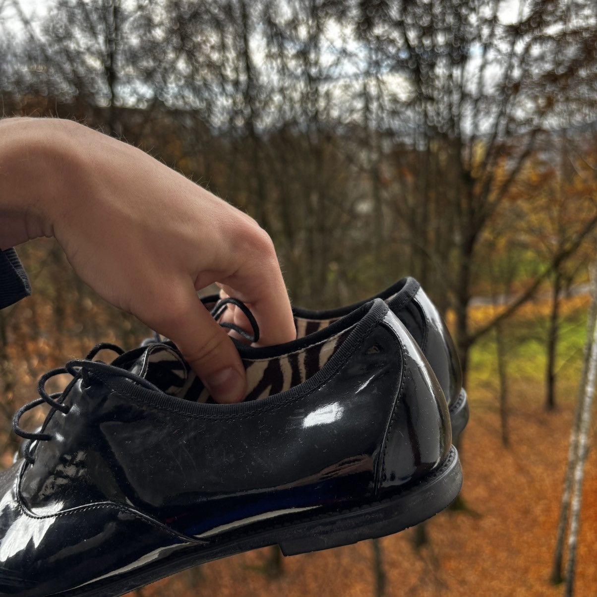 Salvatore Ferragamo Salvatore Ferragamo Men's Magic Patent Leather Oxford Black Size US 8 / EU 41 - 8 Thumbnail