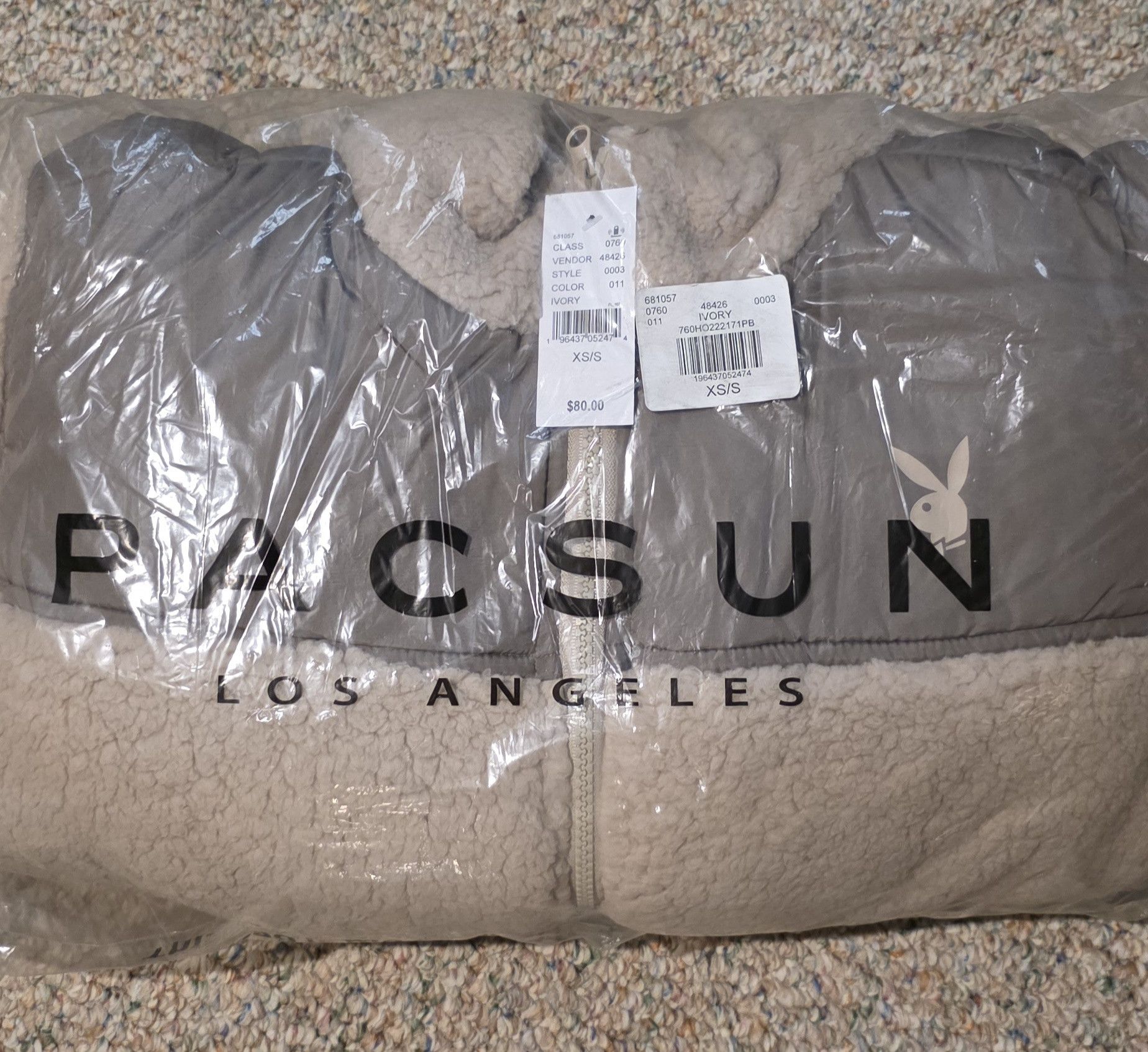 Pacsun × Playboy PacSun Playboy Women's Sherpa Cropped Zip Front Jacket XS/S Size S / US 4 / IT 40 - 3 Thumbnail