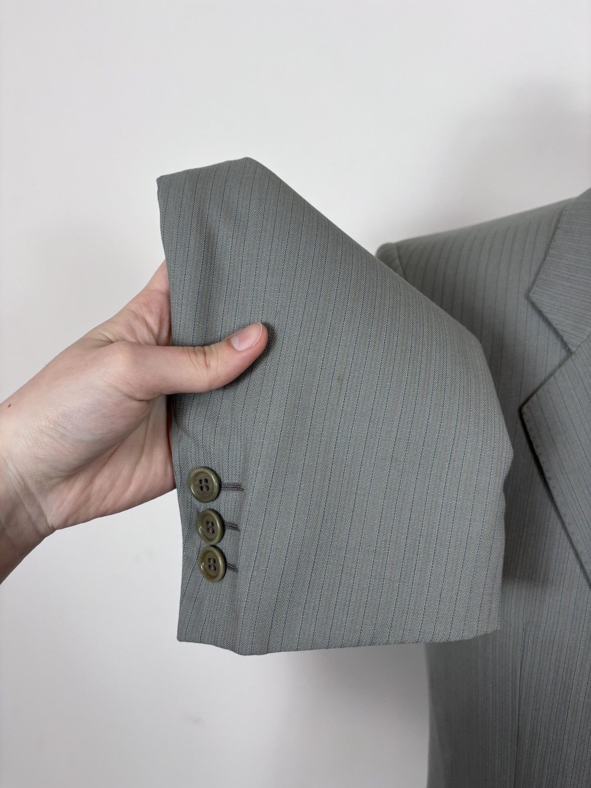 Corneliani Corneliani Men’s Vintage 2-Piece Grey Pinstripe Wool Suit Size 38R - 5 Thumbnail