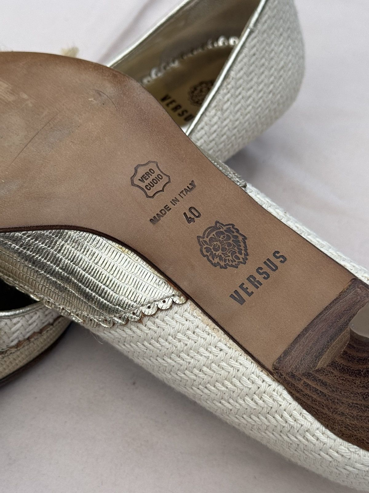 Versace Versus Versace Beige White Knitted Lion Logo Slip-On Flats Size US 9 / IT 39 - 5 Thumbnail