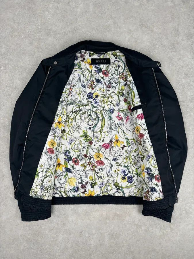 Gucci AW2012 Gucci Black Nylon Floral Lined Bomber Jacket Size US L / EU 52-54 / 3 - 7 Thumbnail