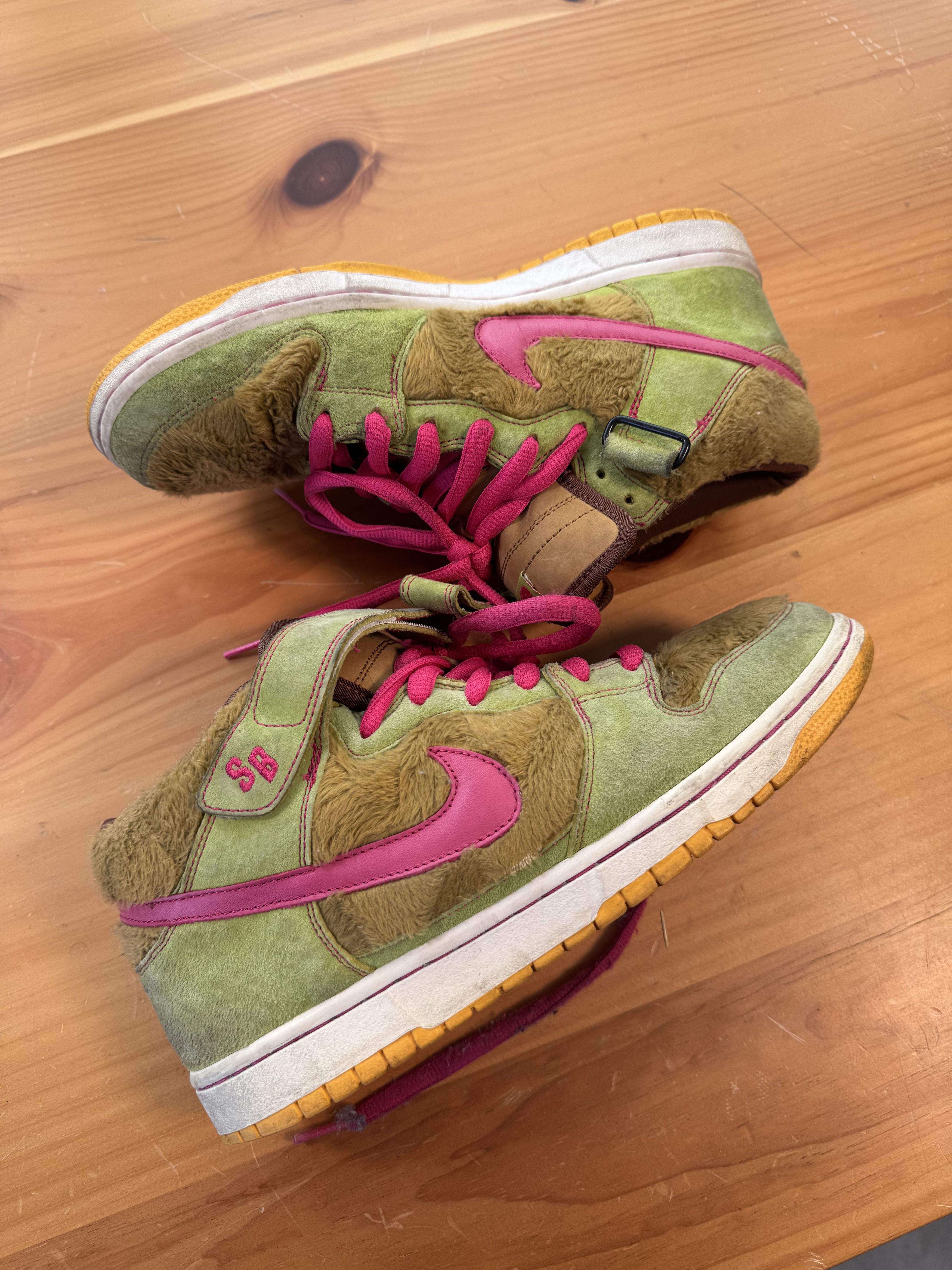 Nike (2006) Nike SB Dunk High The Three Bears ‘Mama Bear’ Size US 10 / EU 43 - 1 Thumbnail