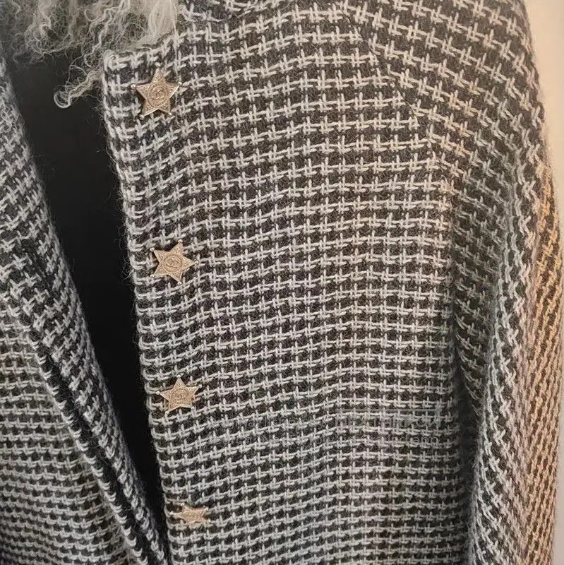 Chanel Chanel Black Wool Logo Plaid Mid-Length Coat . Size M / US 6-8 / IT 42-44 - 2 Thumbnail