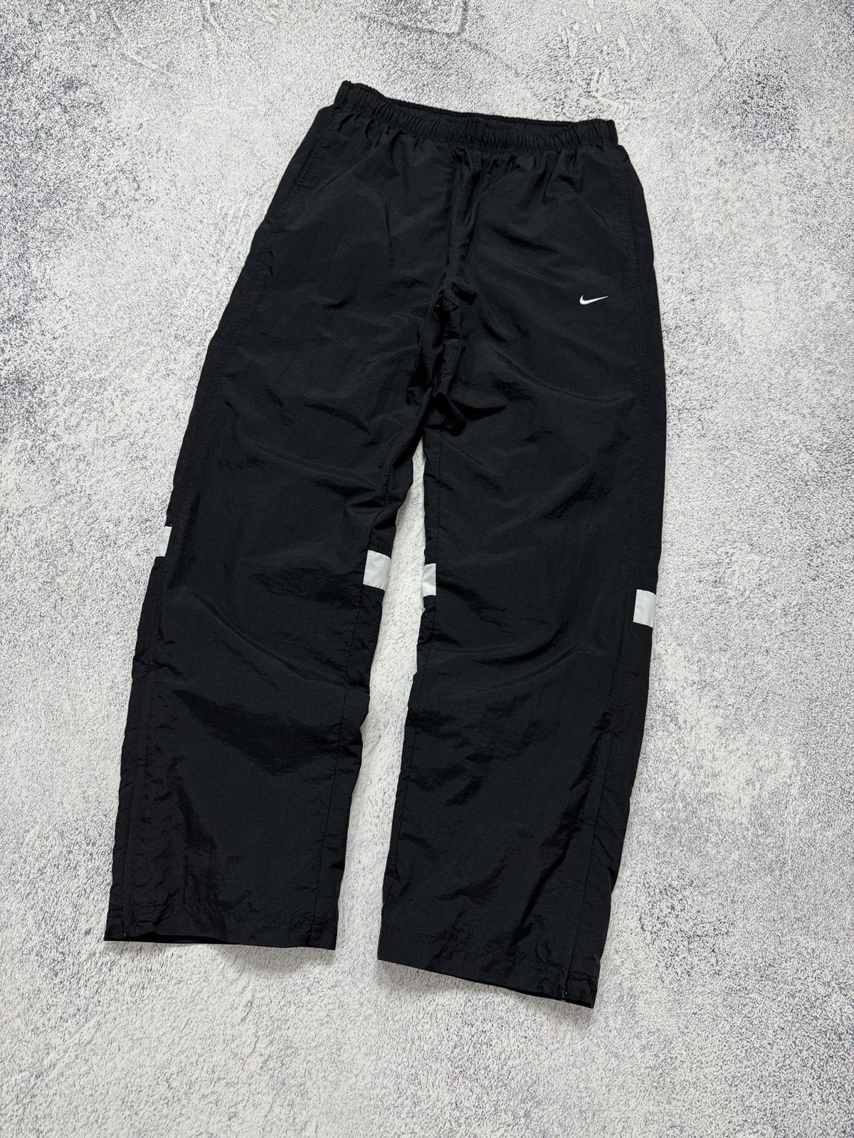 Nike OOs Nike Vintage Nylon Baggy Swoosh Parachute Track Pants Size US 34 / EU 50 - 2 Thumbnail