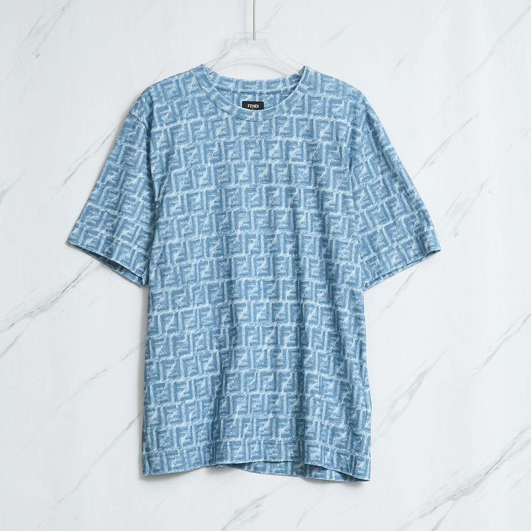 Fendi Fendi Men's Logo All-Over Print T-Shirt Size US L / EU 52-54 / 3 - 1 Thumbnail