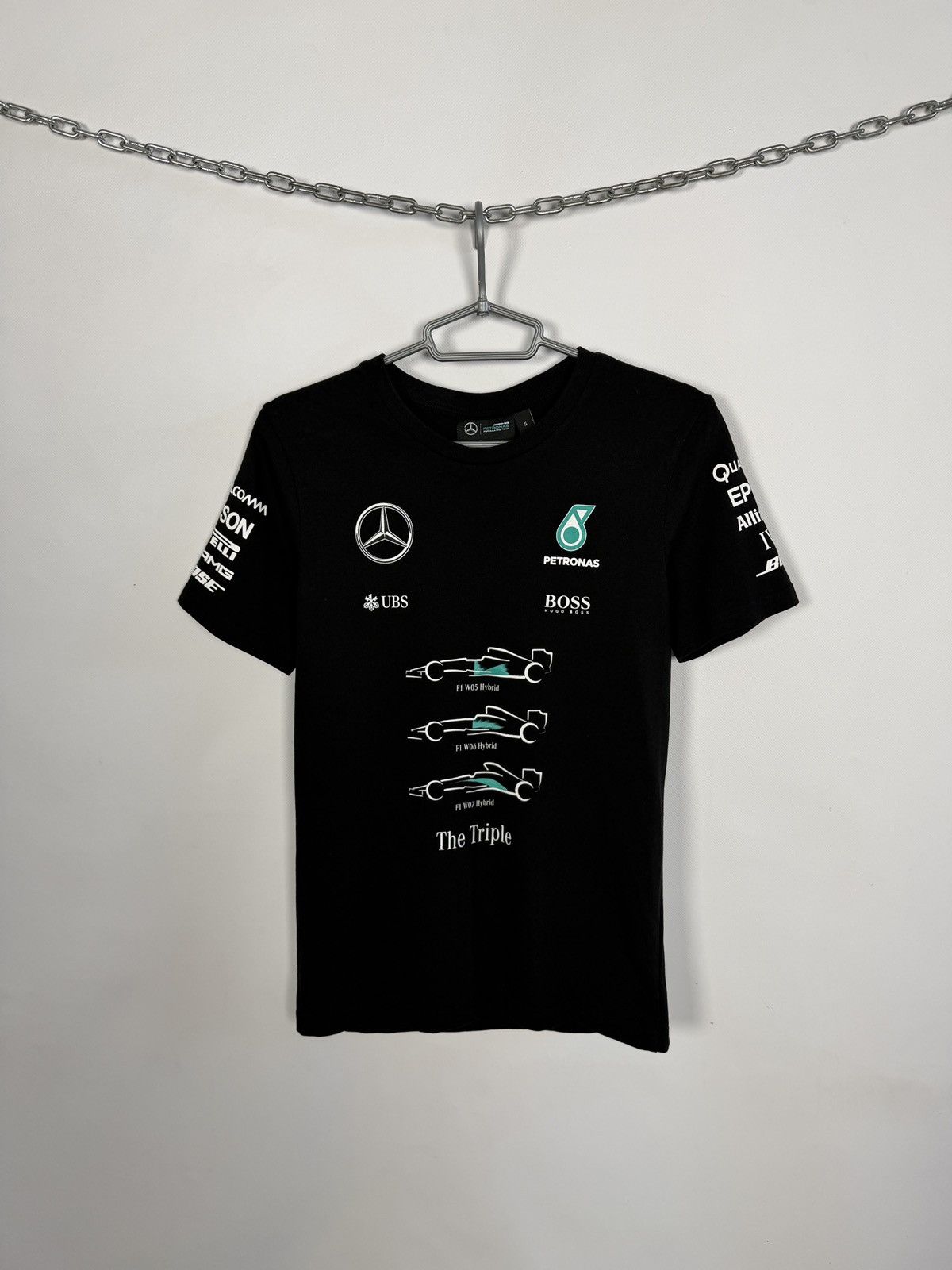 Mercedes-Benz Mercedes AMG Petronas Formula One Team Racing T-Shirt F1 Size US S / EU 44-46 / 1 - 2 Thumbnail
