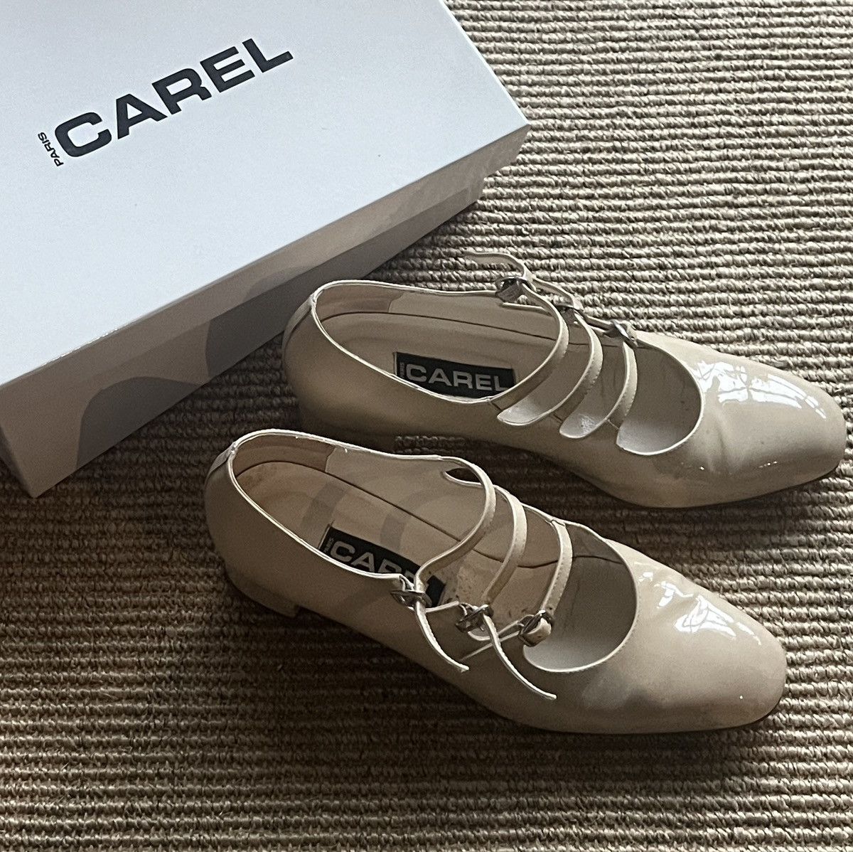Carel Paris Carel Ariana nude patent leather mary jane ballet flats Size US 9 / IT 39 - 1 Preview