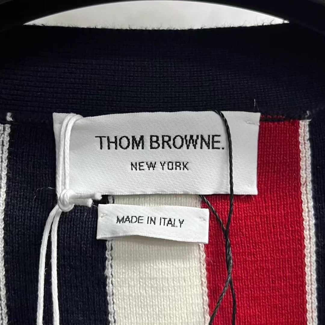 Thom Browne Thom Browne V-neck black wool sweater Size US L / EU 52-54 / 3 - 3 Thumbnail